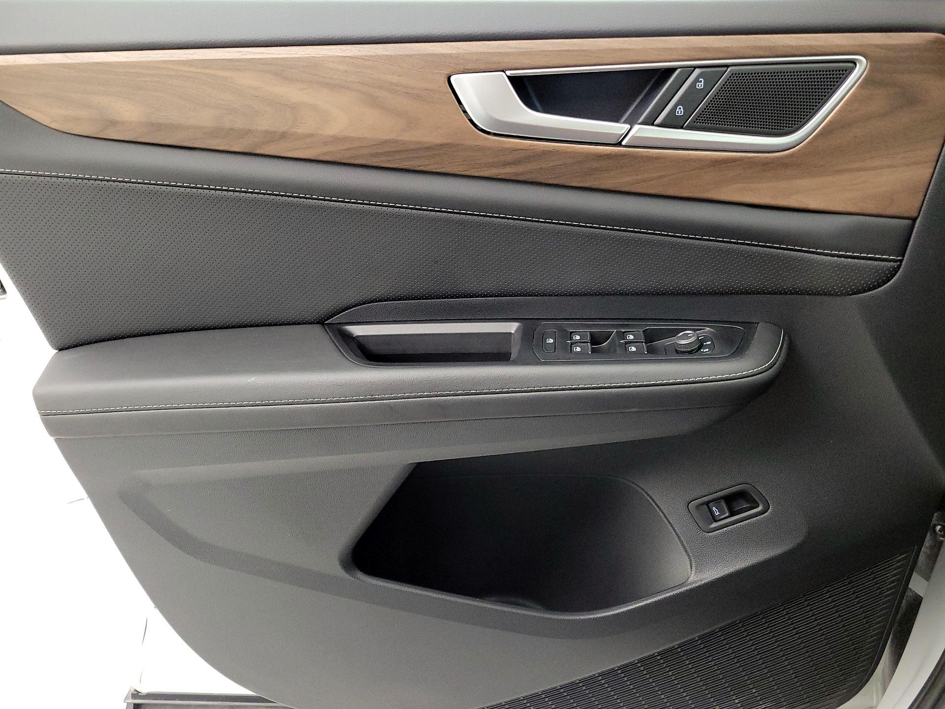 Thumbnail: 2025 Volkswagen Atlas - 12