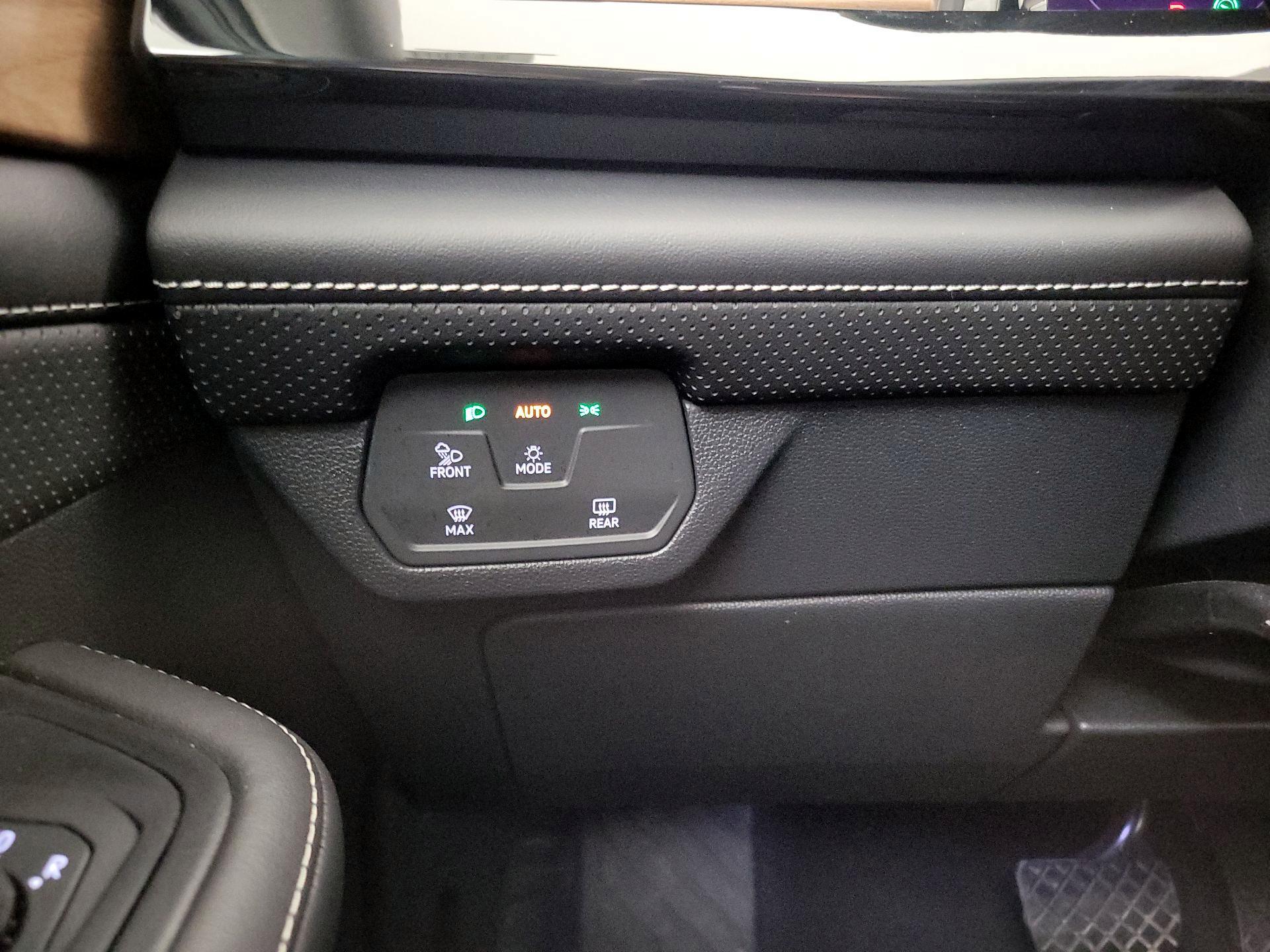 Thumbnail: 2025 Volkswagen Atlas - 13