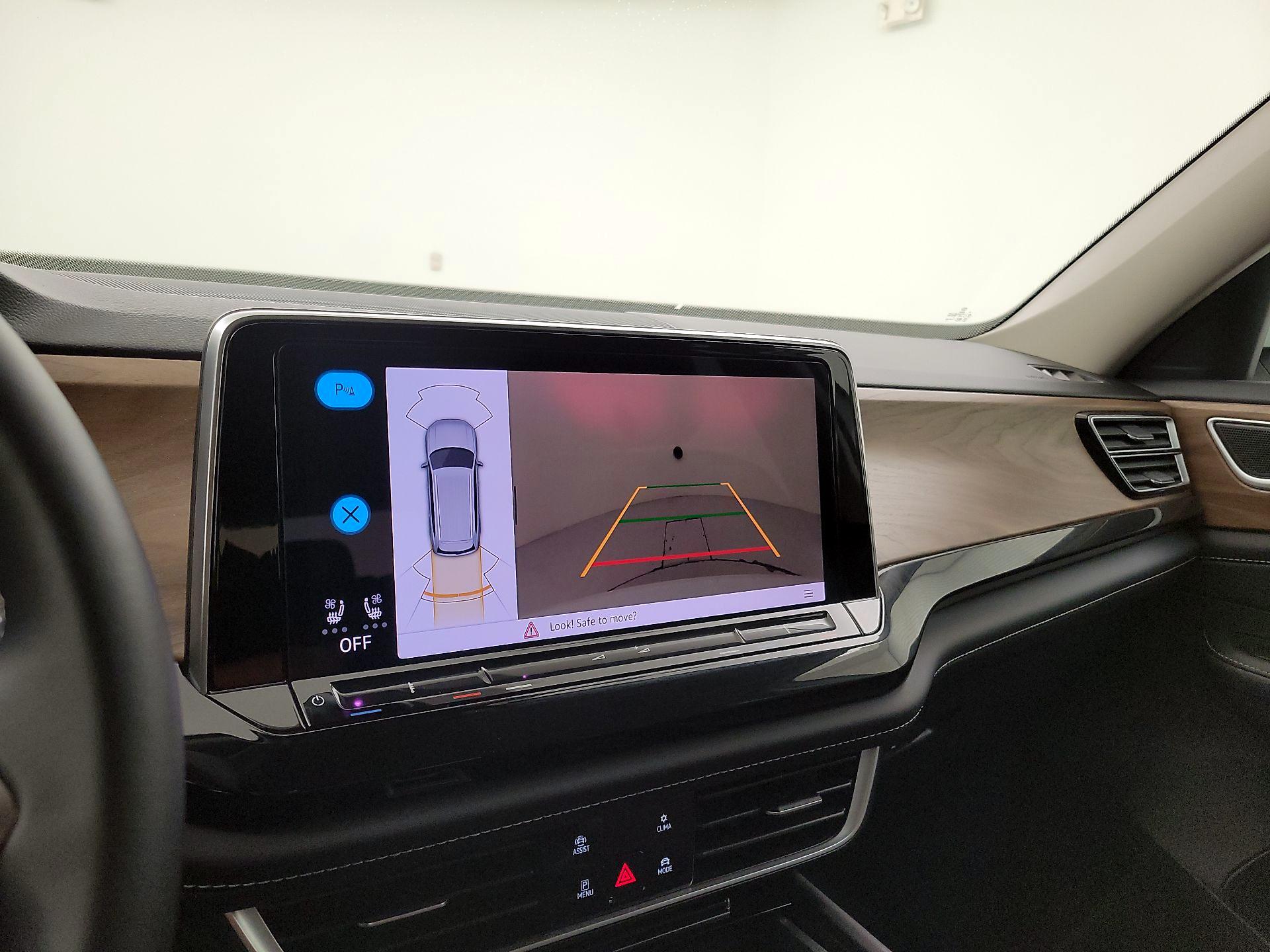 Thumbnail: 2025 Volkswagen Atlas - 14