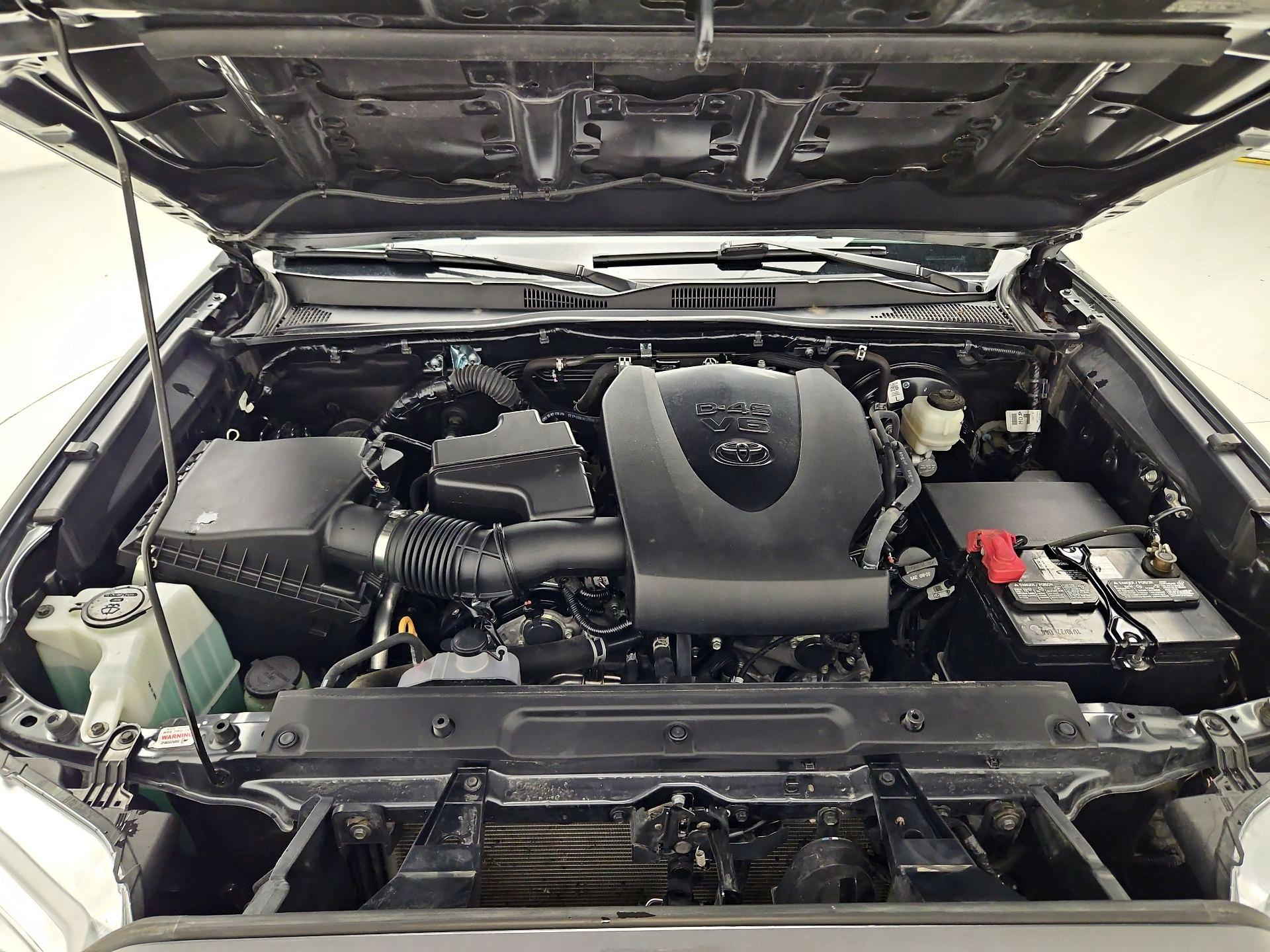 Thumbnail: 2023 Toyota Tacoma - 19