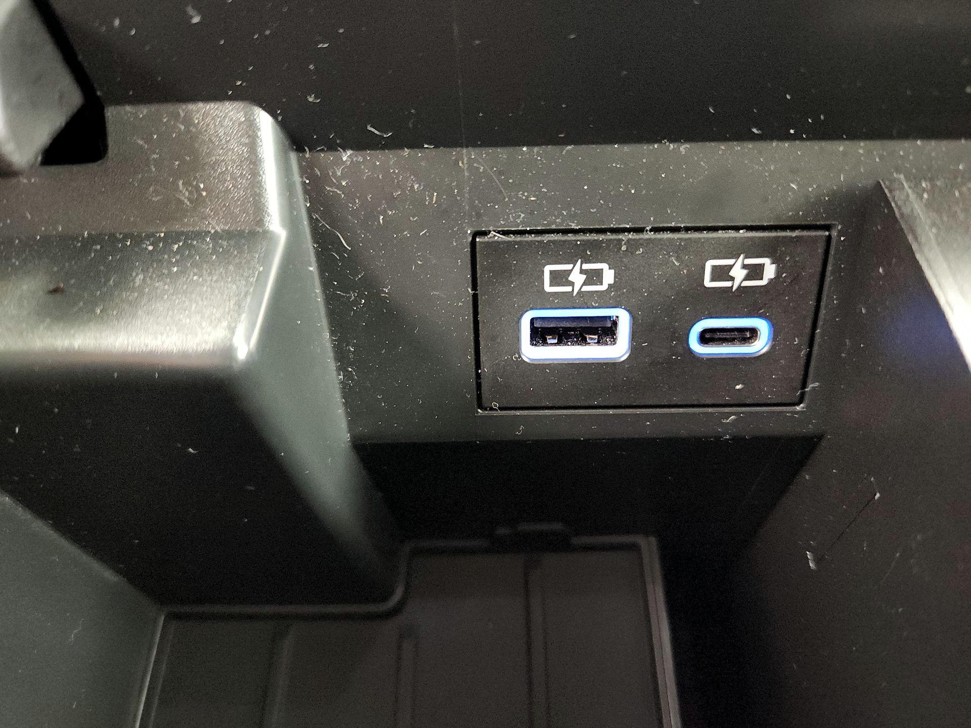 Thumbnail: 2023 Toyota Tundra - 18