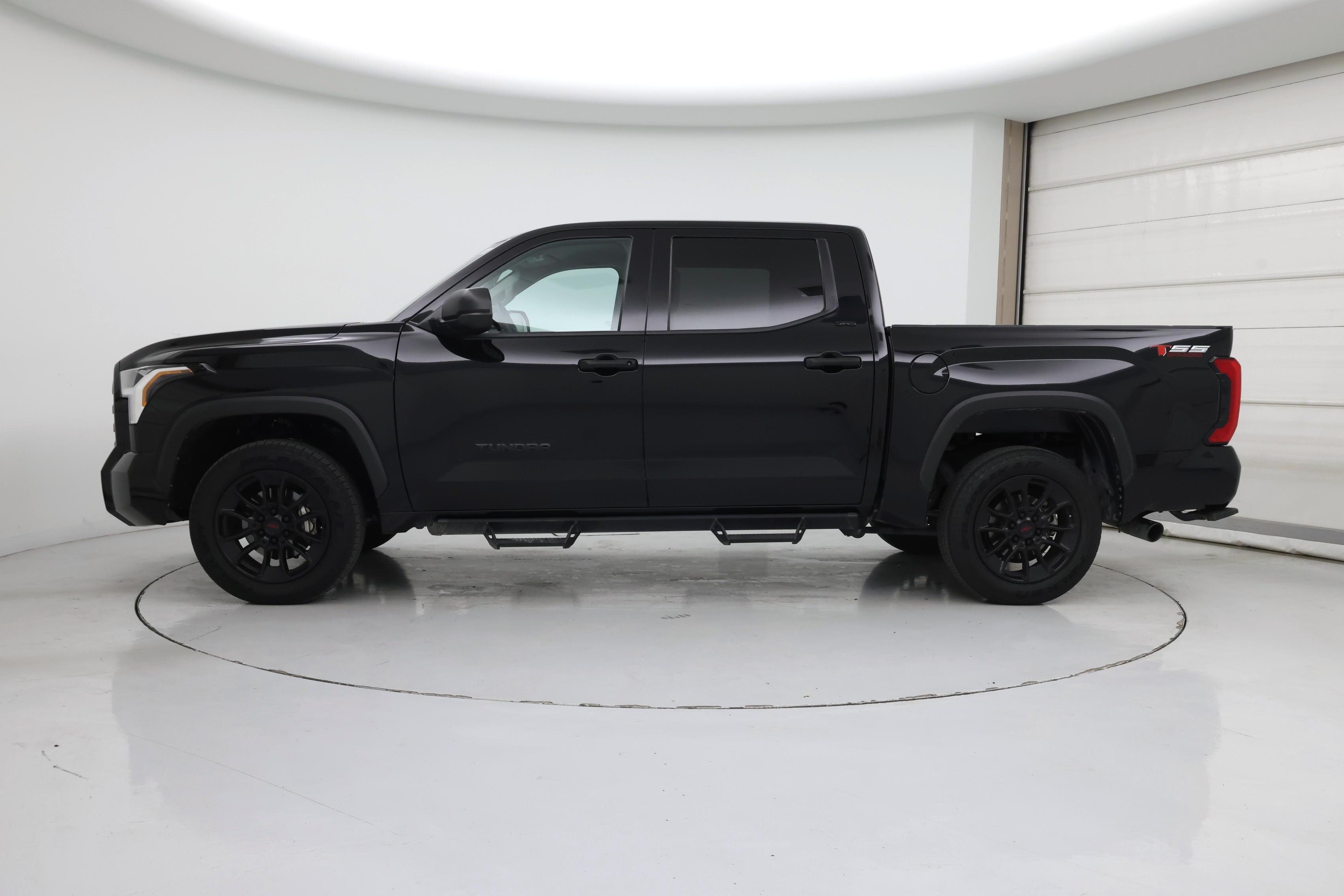 Thumbnail: 2023 Toyota Tundra - 3