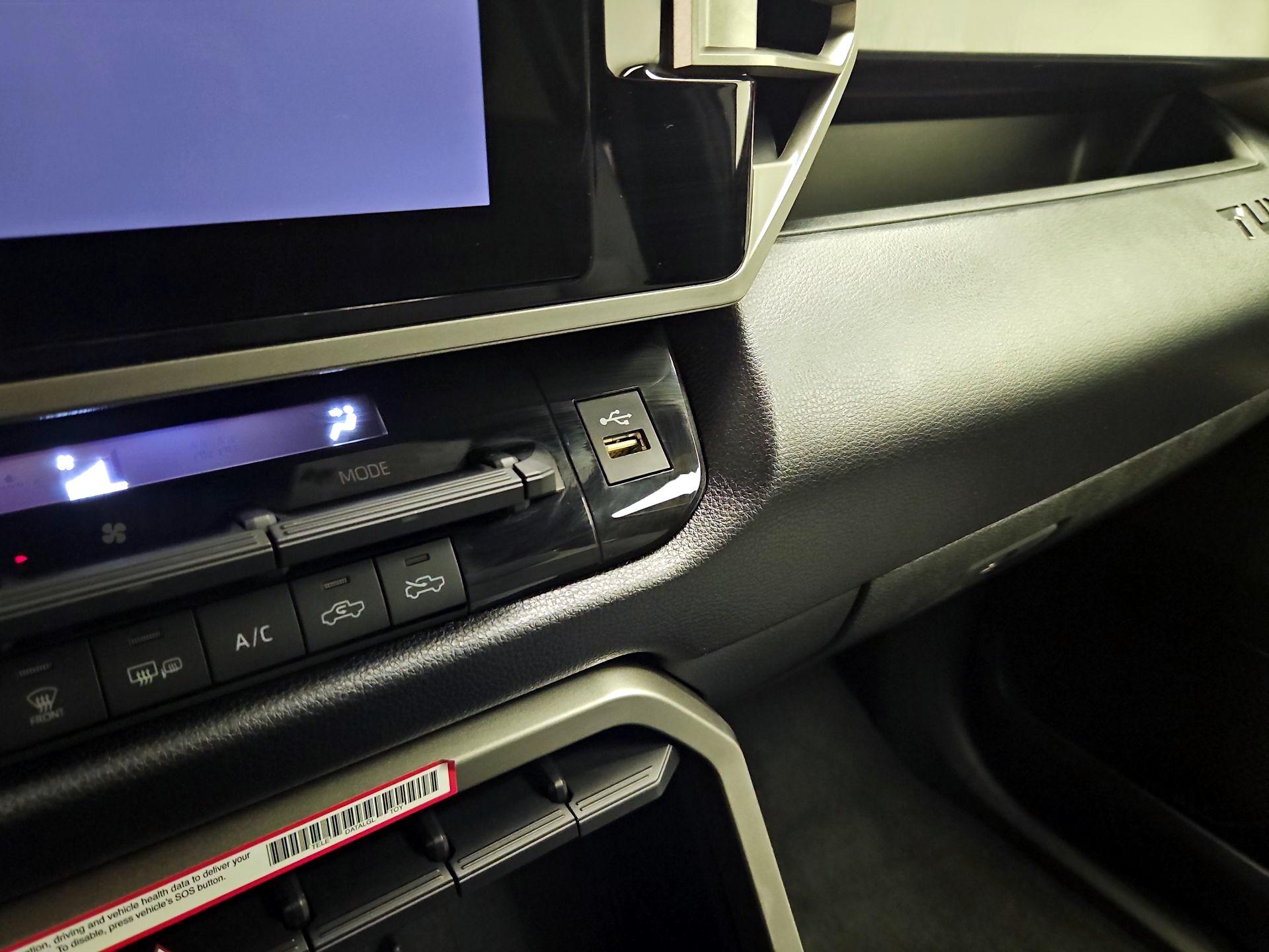 Thumbnail: 2025 Toyota Tundra - 18