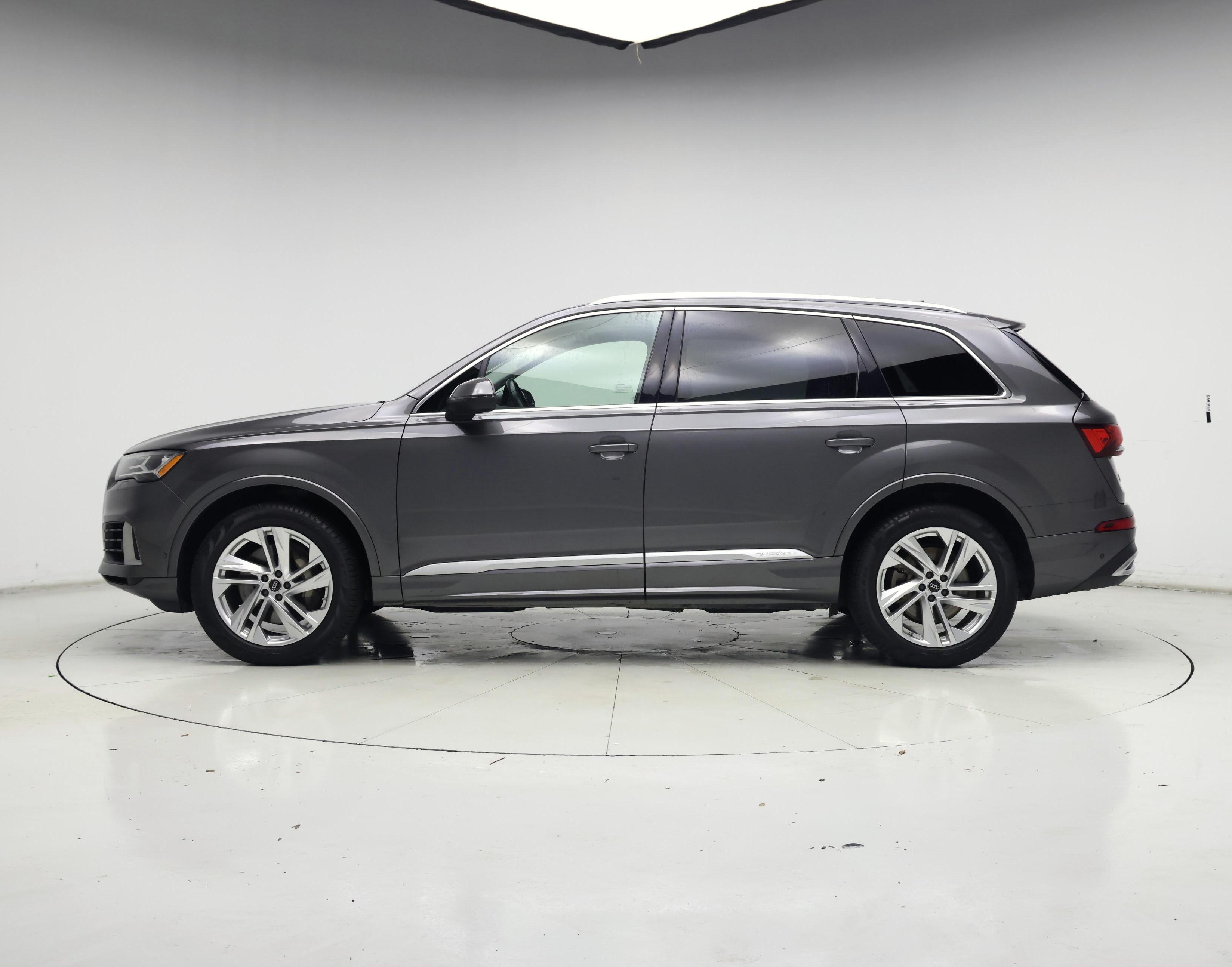 Thumbnail: 2022 Audi Q7 - 3