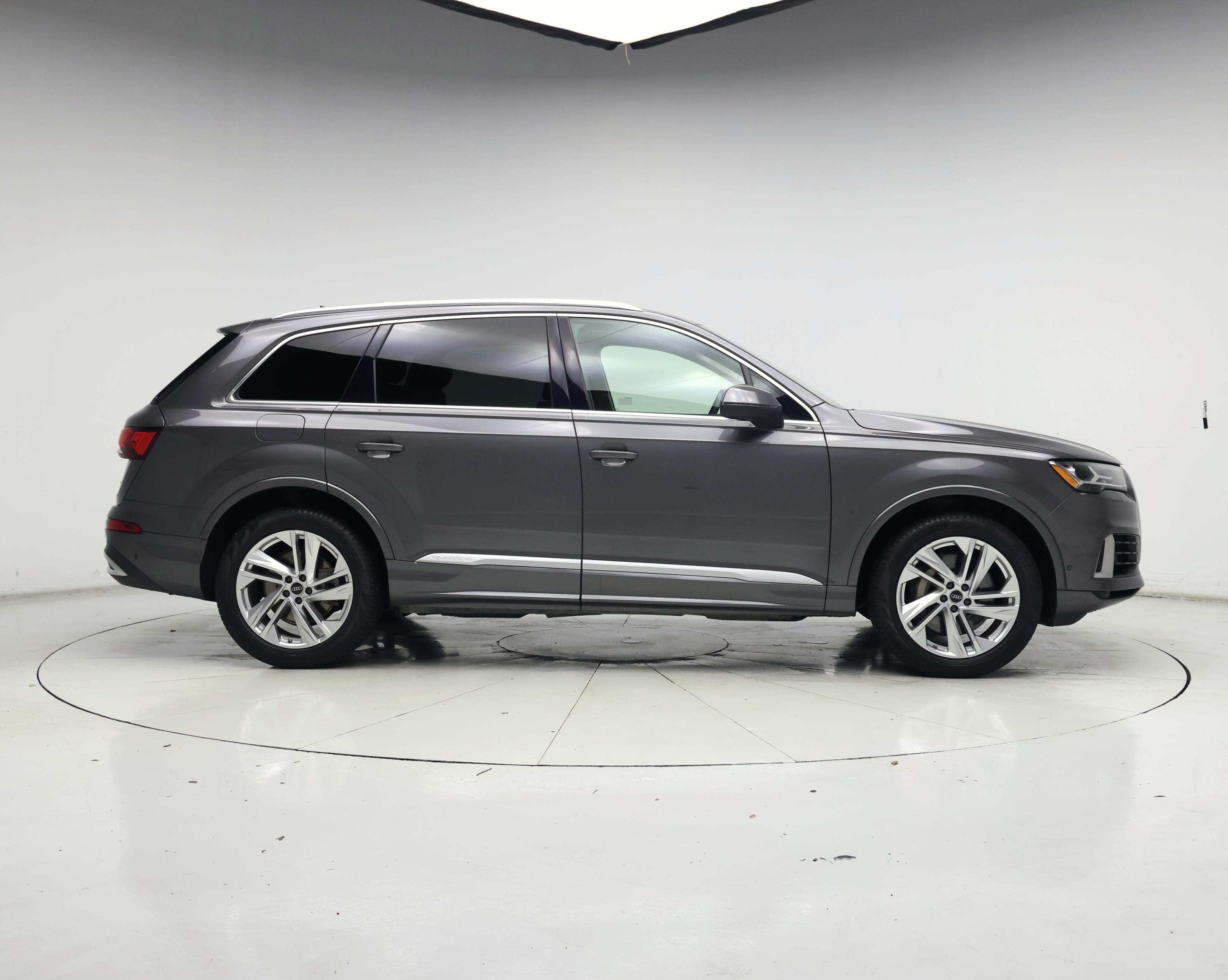 Thumbnail: 2022 Audi Q7 - 7