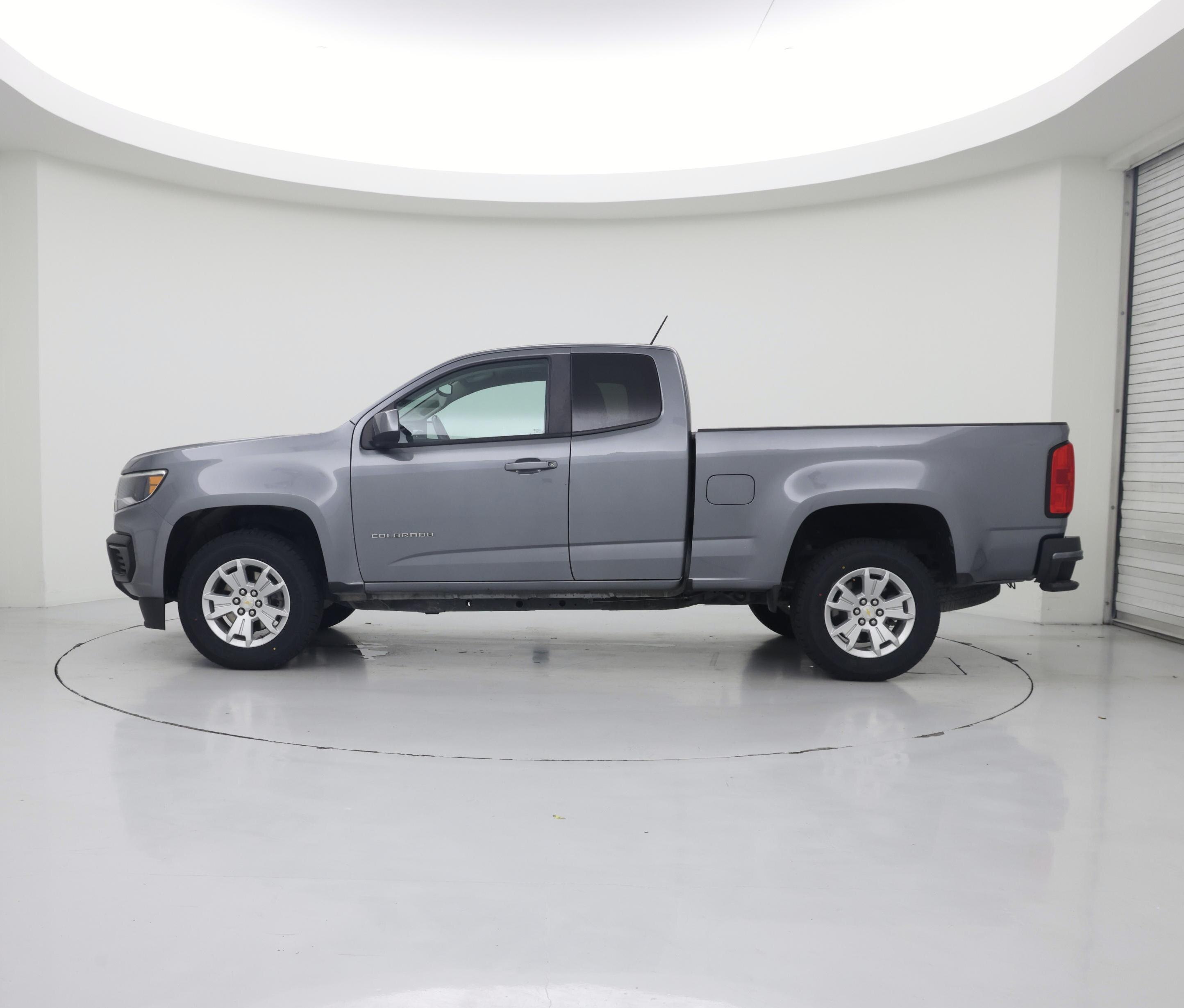 Thumbnail: 2022 Chevrolet Colorado - 3