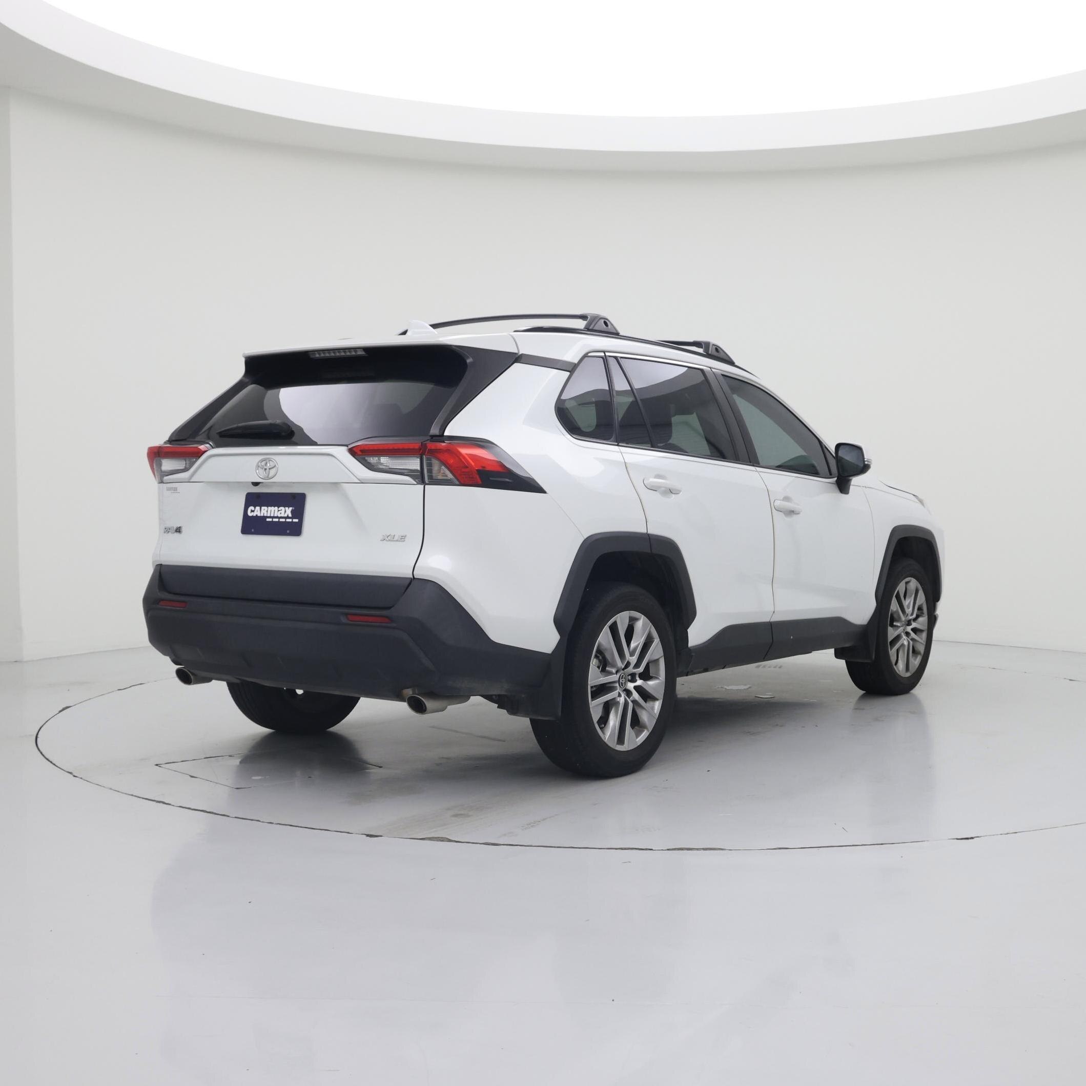 Thumbnail: 2023 Toyota RAV4 - 8