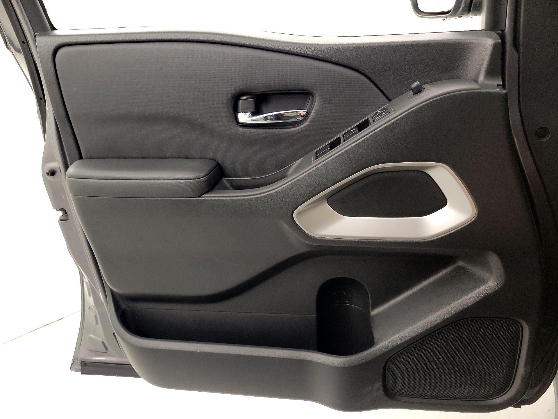 Thumbnail: 2022 Nissan Frontier - 12