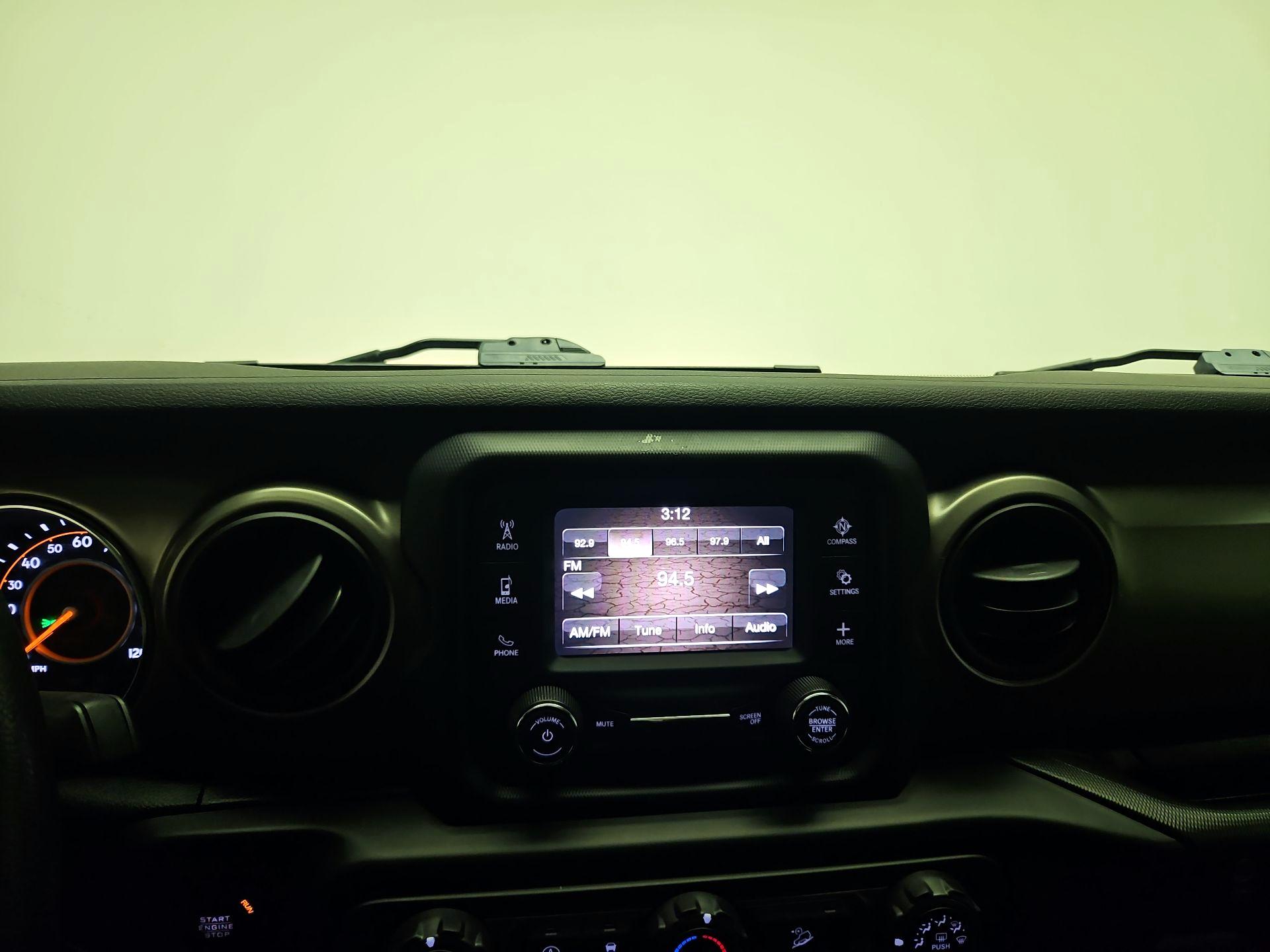 Thumbnail: 2020 Jeep Wrangler - 14