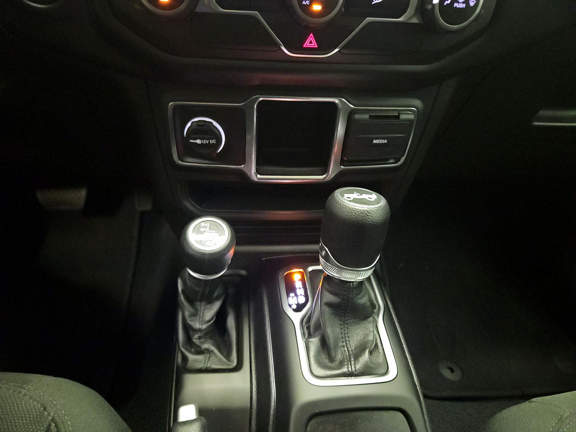 Thumbnail: 2020 Jeep Wrangler - 16