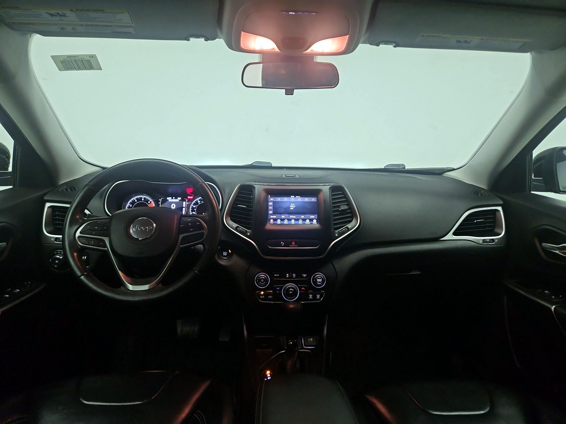 Thumbnail: 2020 Jeep Cherokee - 9