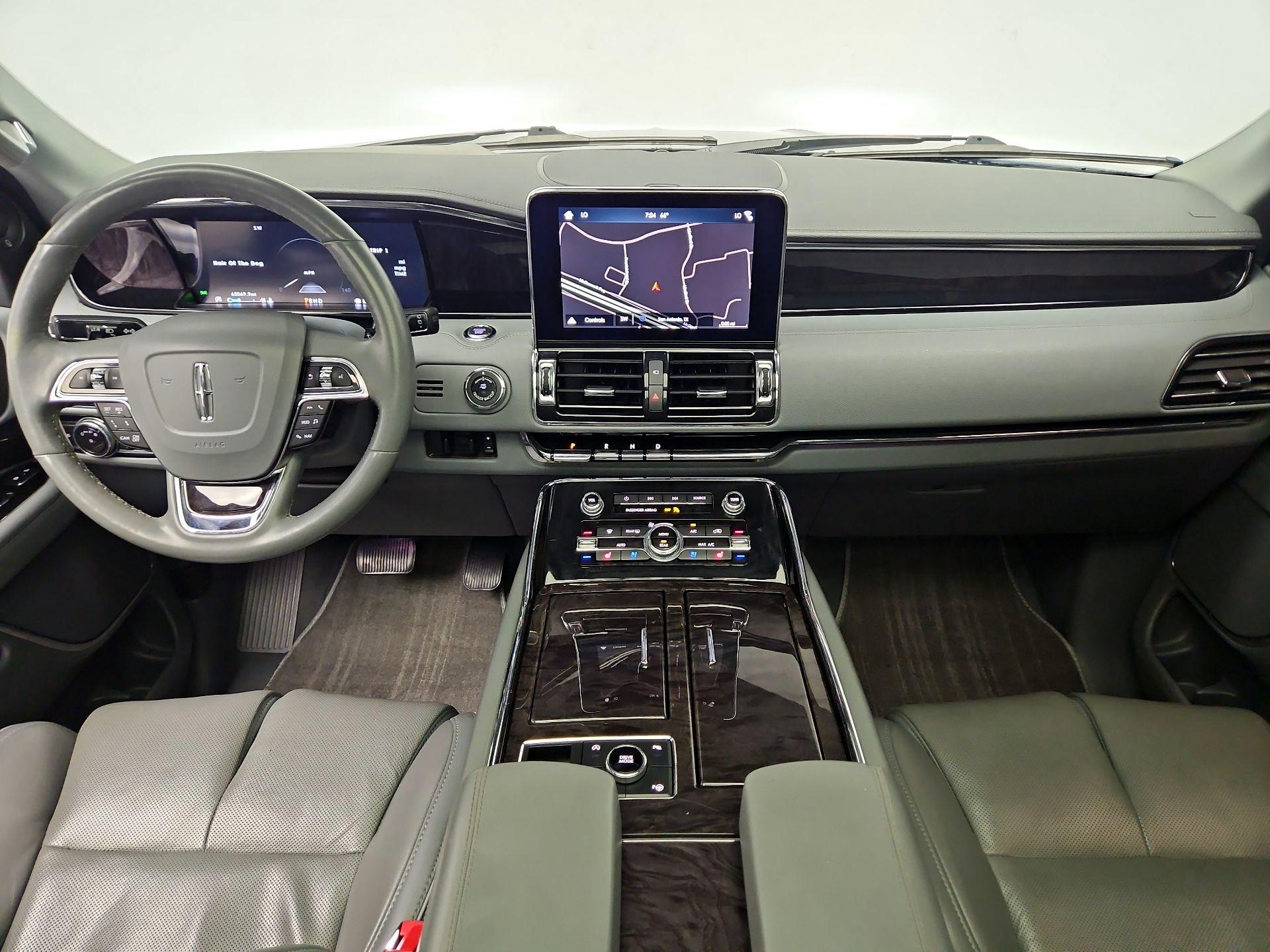 Thumbnail: 2019 Lincoln Navigator - 9