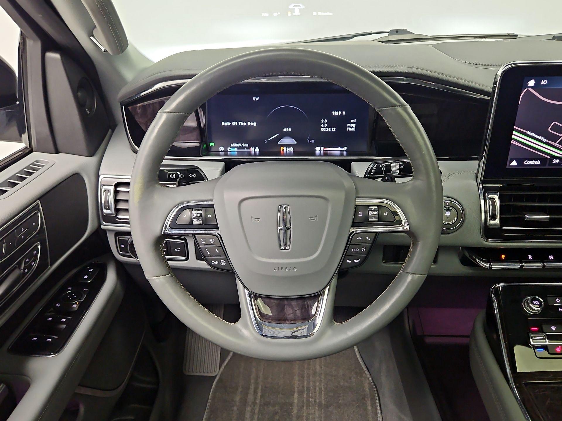 Thumbnail: 2019 Lincoln Navigator - 10