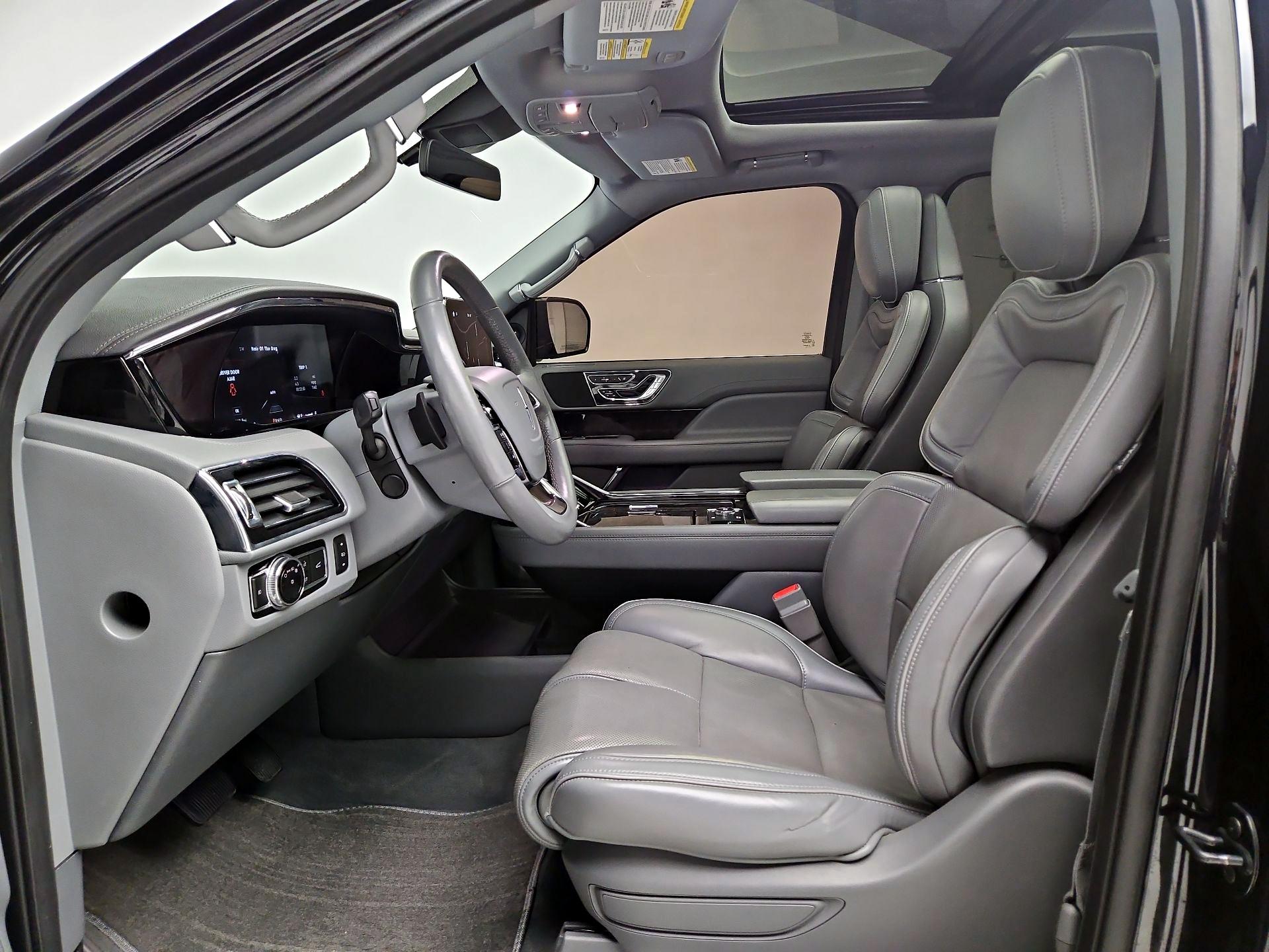 Thumbnail: 2019 Lincoln Navigator - 11