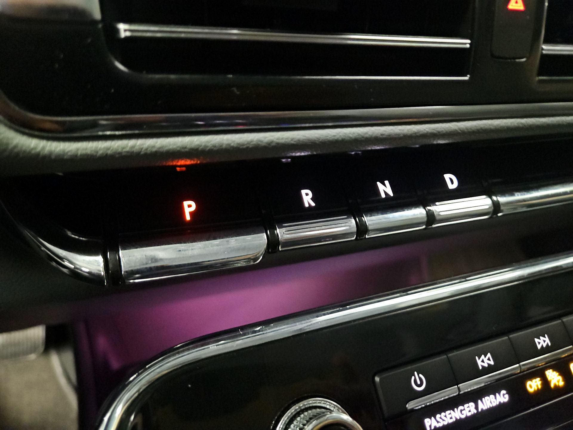 Thumbnail: 2019 Lincoln Navigator - 18