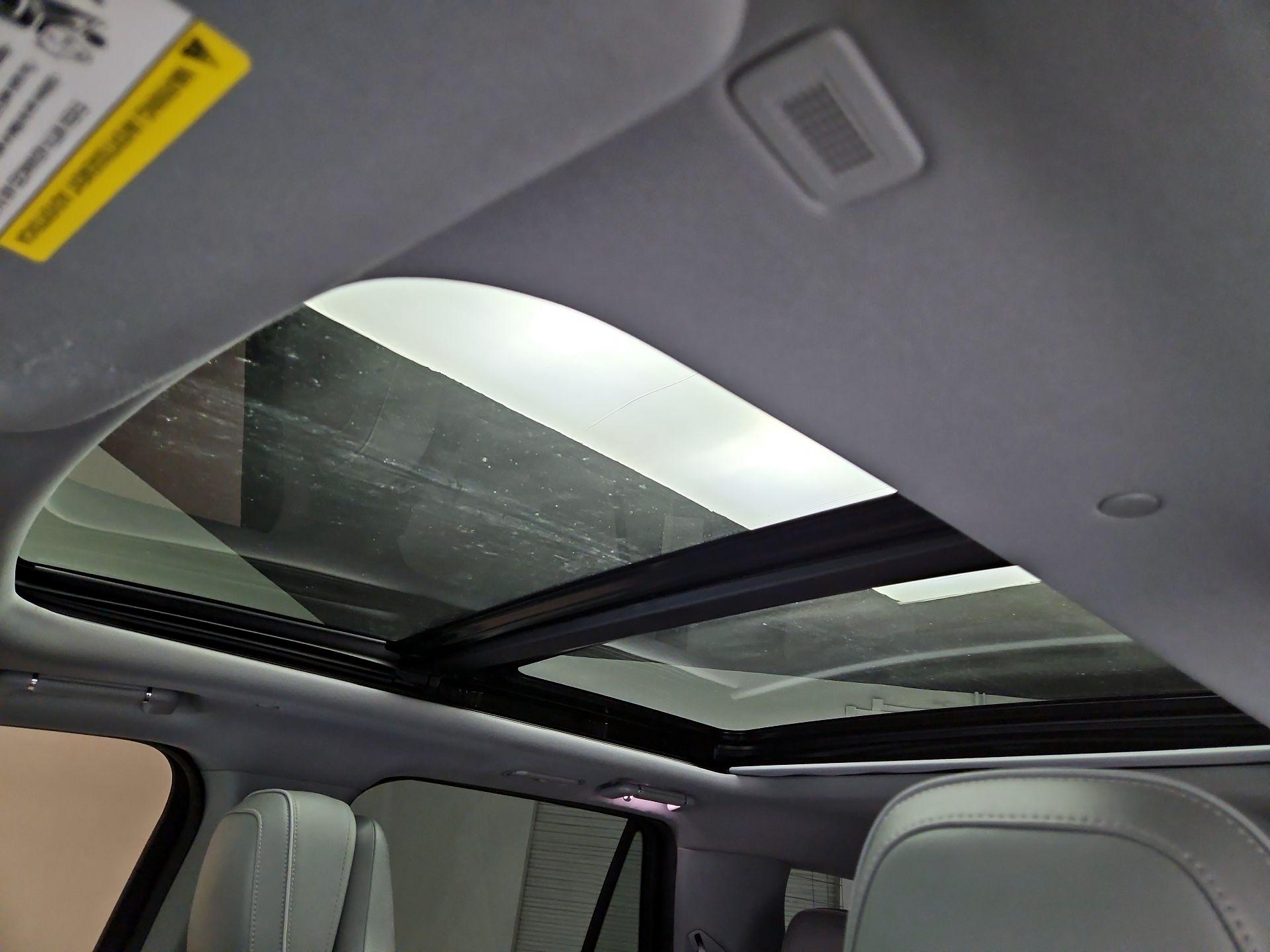 Thumbnail: 2019 Lincoln Navigator - 20