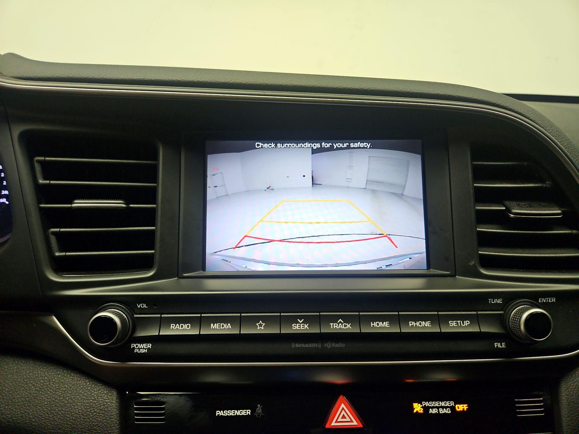 Thumbnail: 2020 Hyundai Elantra - 13