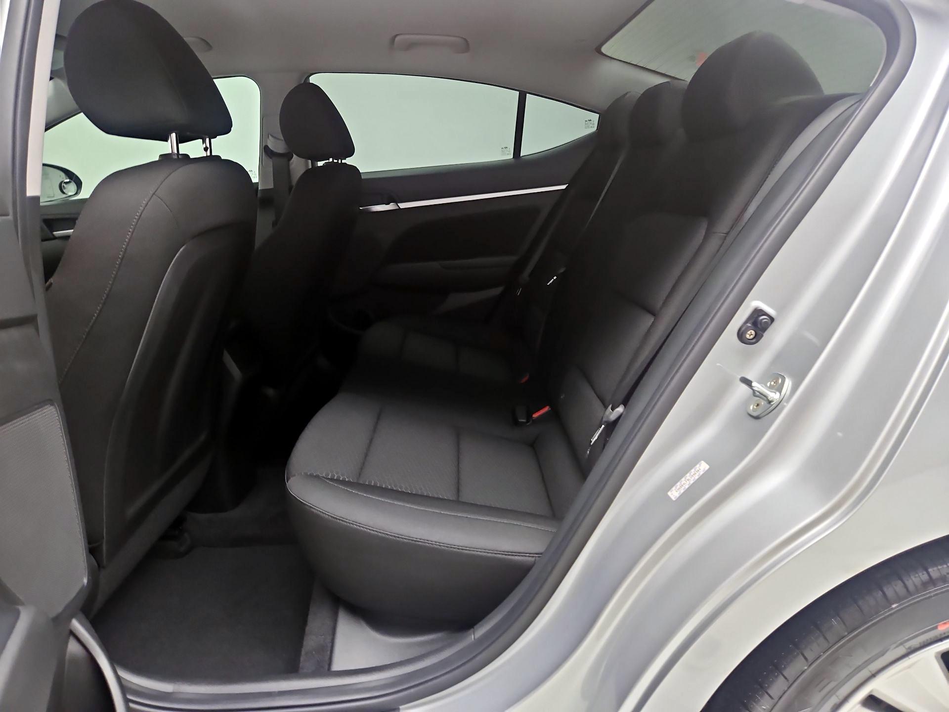 Thumbnail: 2020 Hyundai Elantra - 18