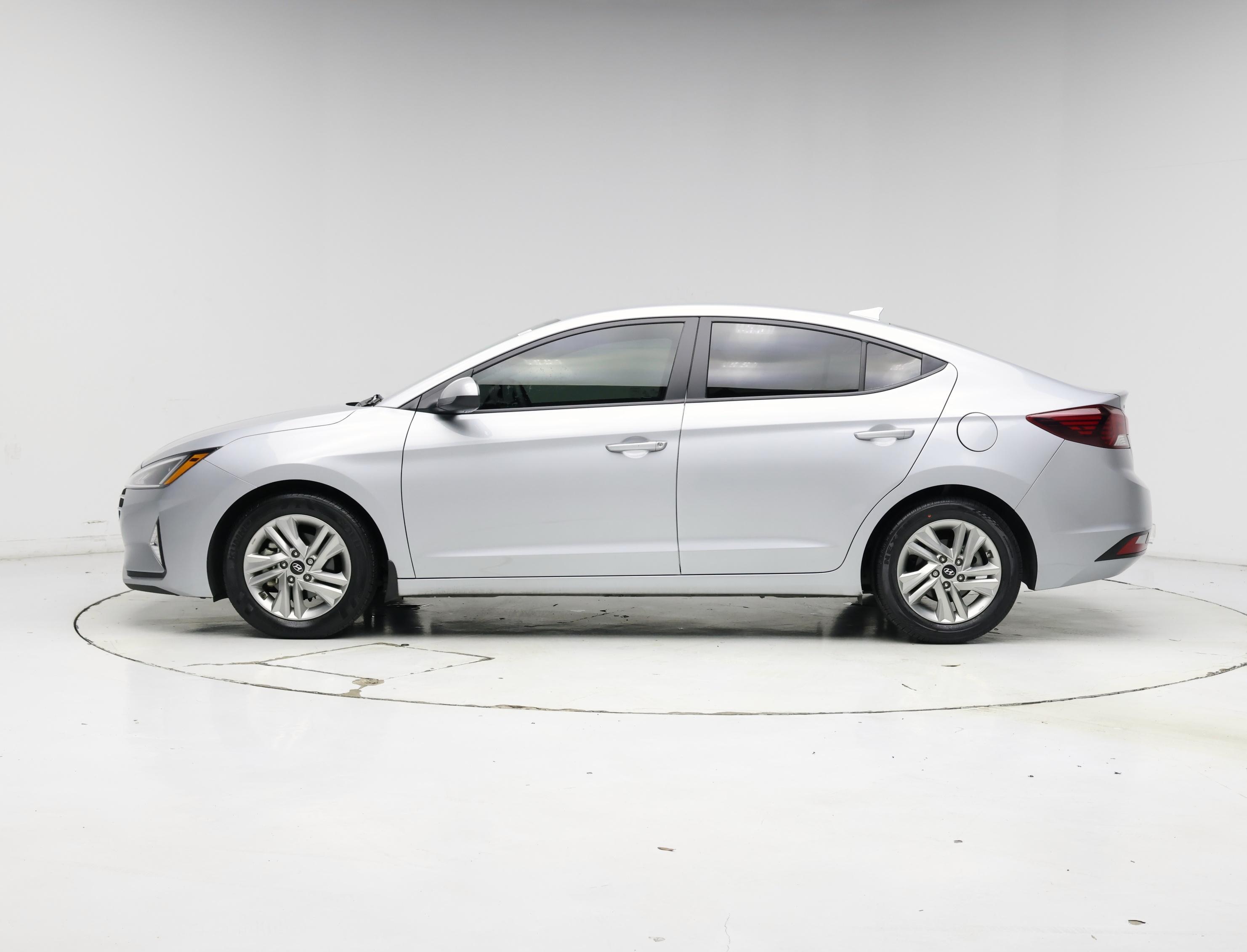 Thumbnail: 2020 Hyundai Elantra - 3