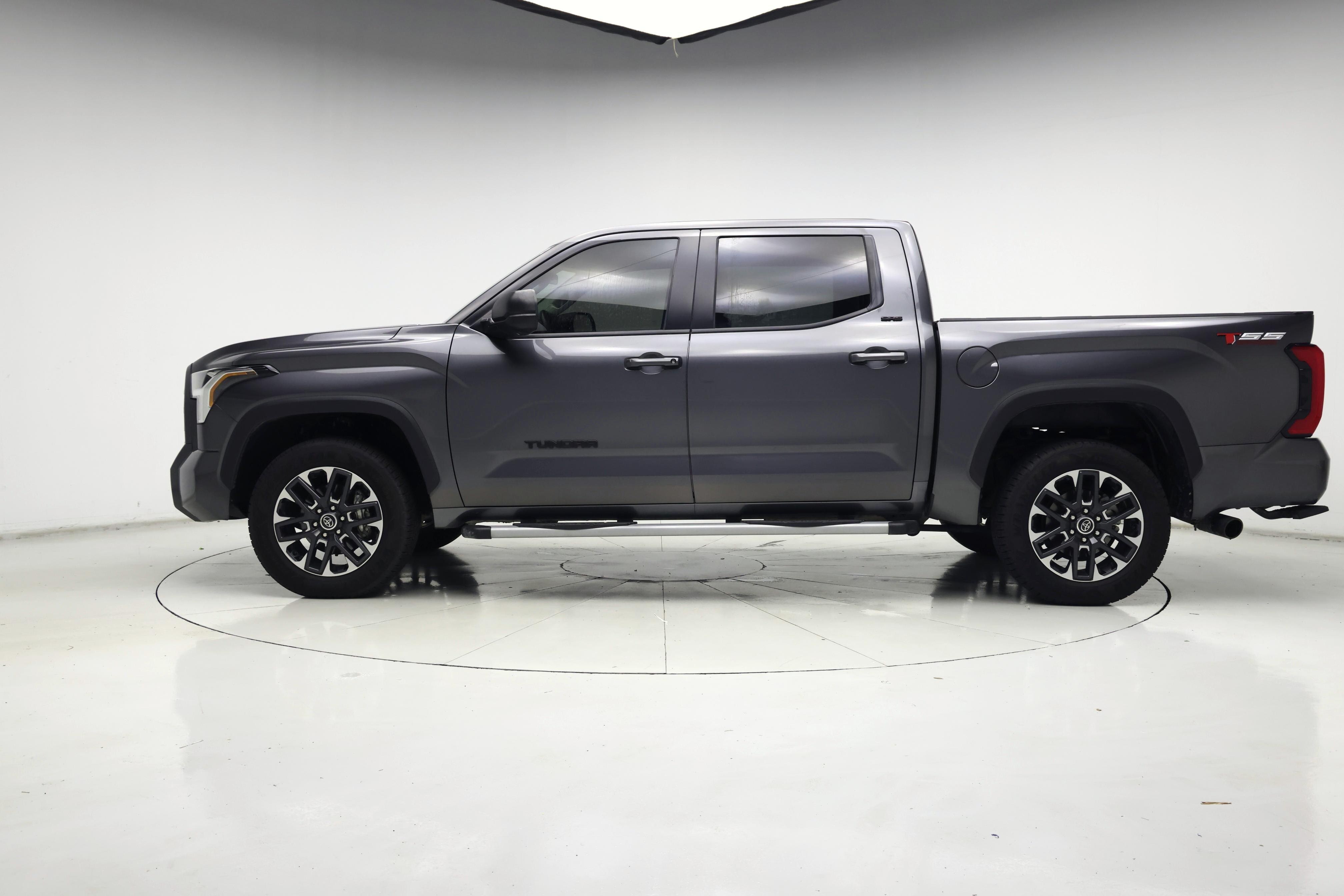 Thumbnail: 2024 Toyota Tundra - 3