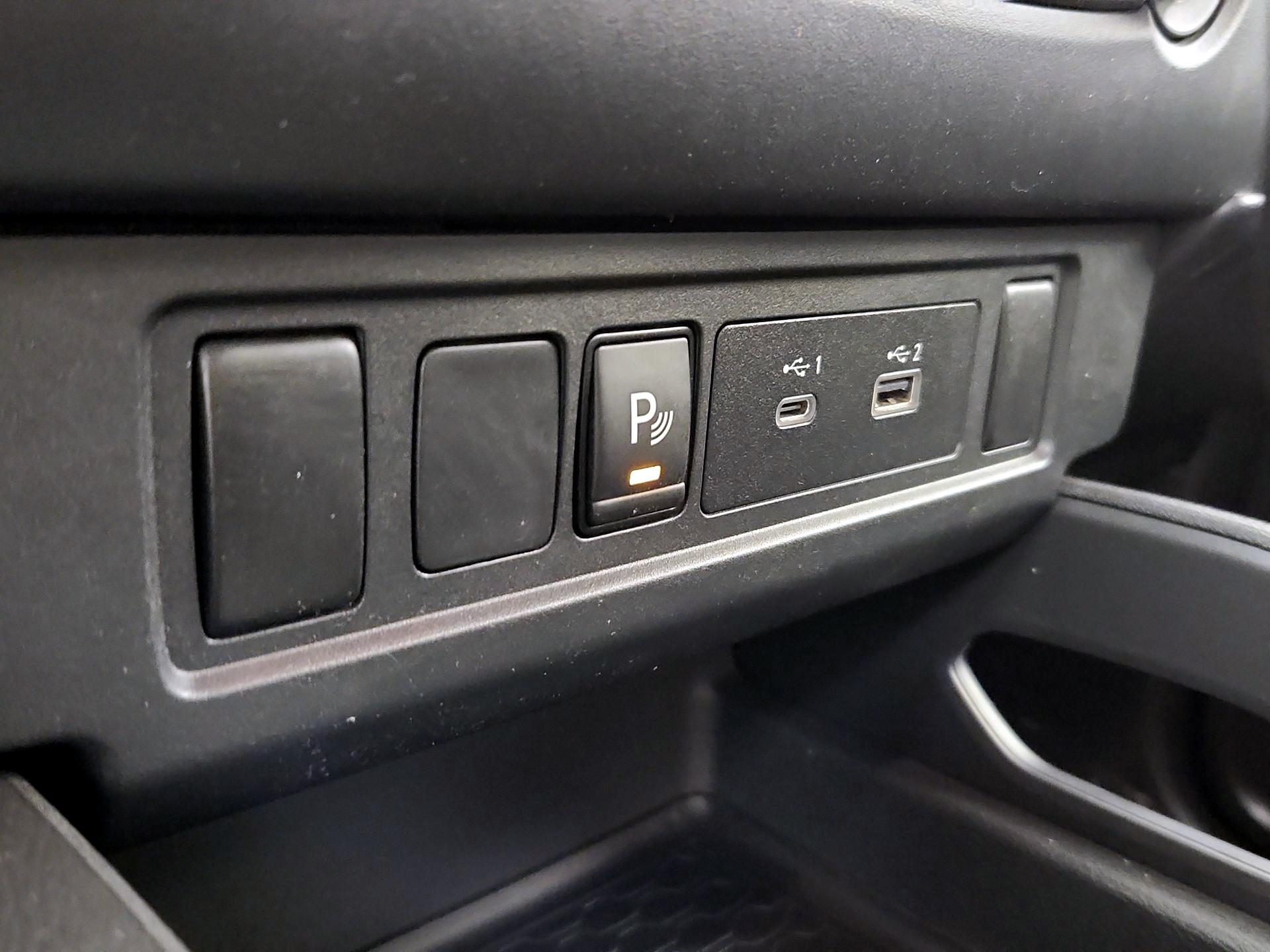 Thumbnail: 2022 Nissan Frontier - 18