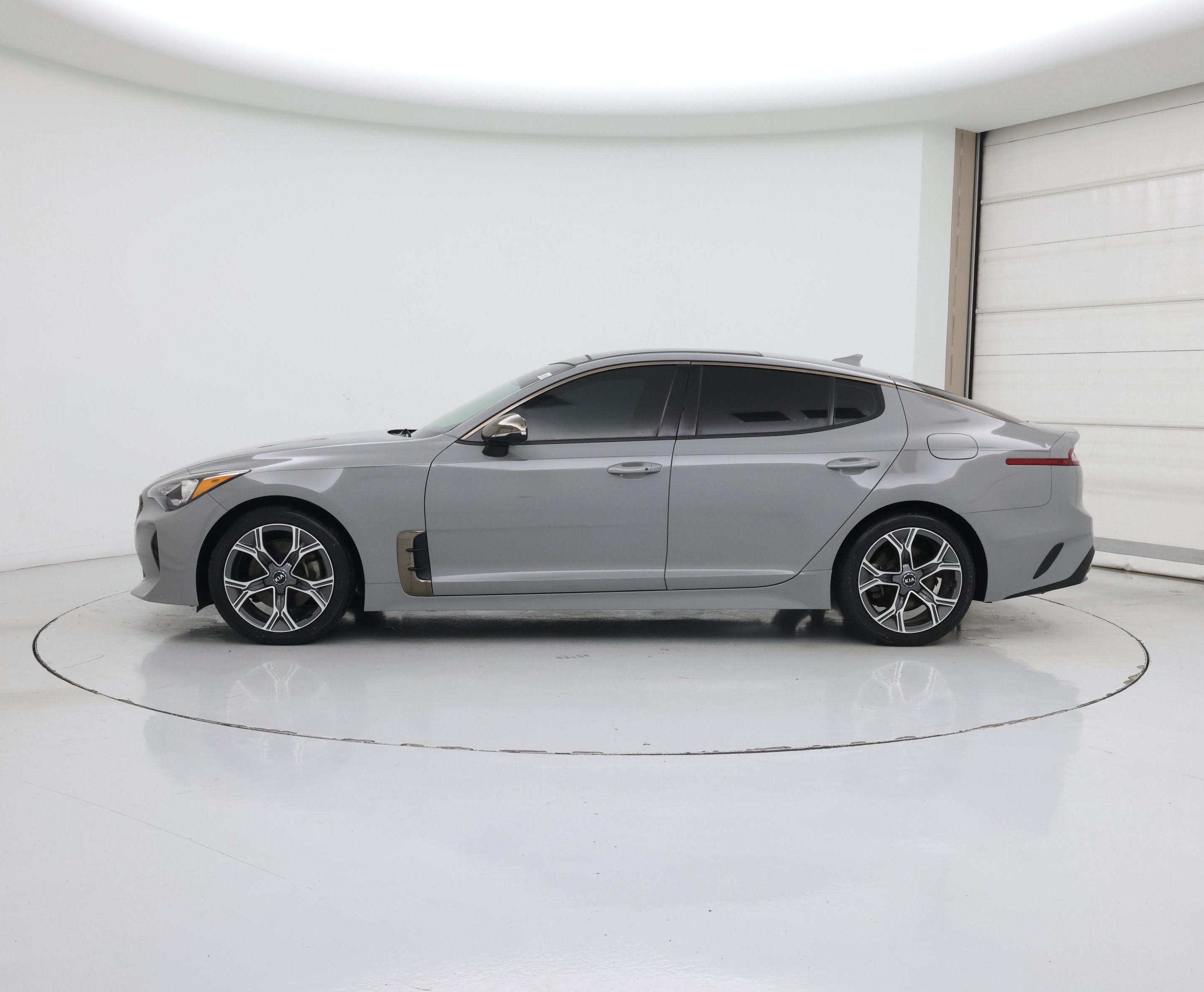 Thumbnail: 2021 Kia Stinger - 3