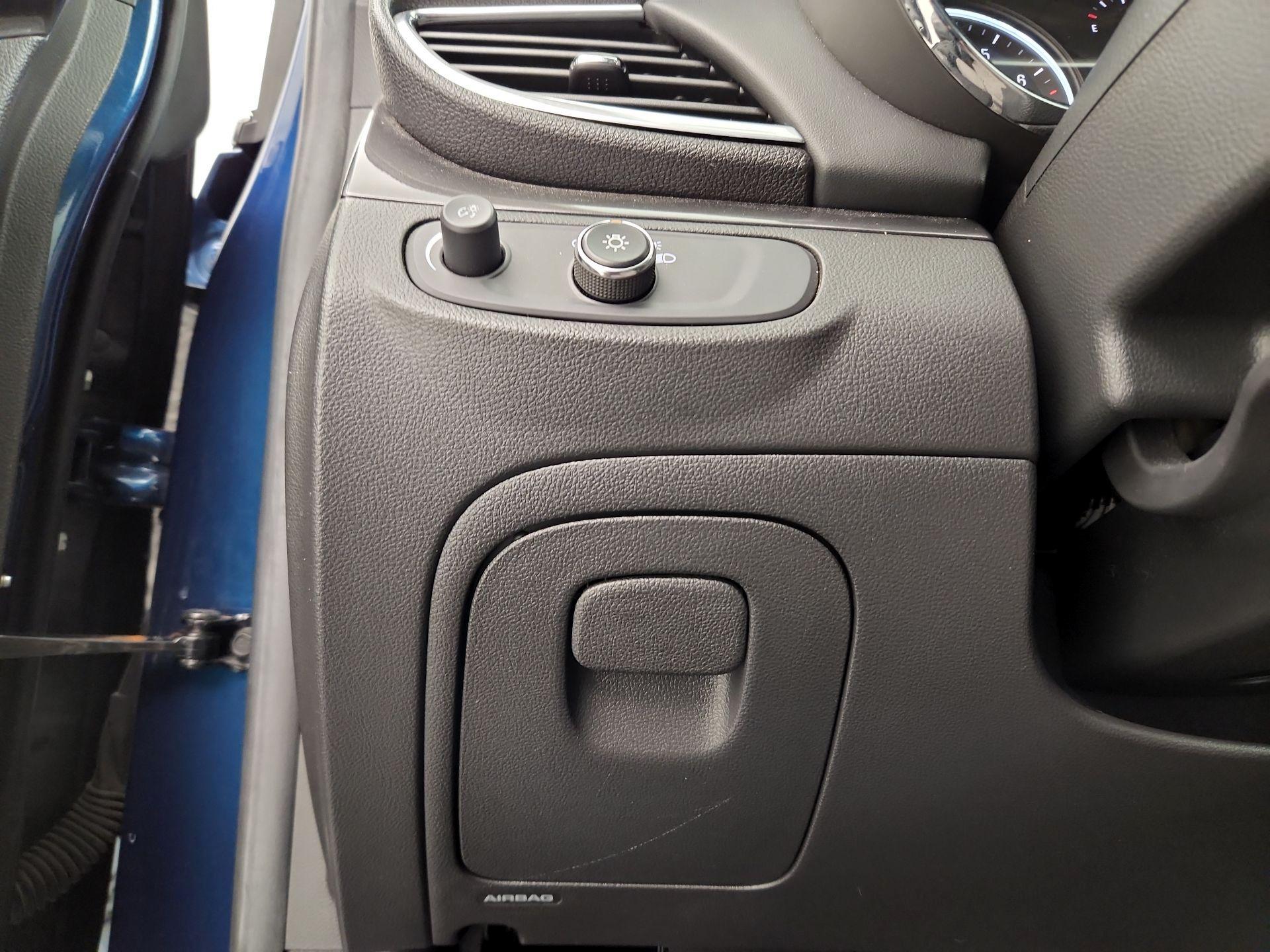 Thumbnail: 2020 Buick Encore - 13