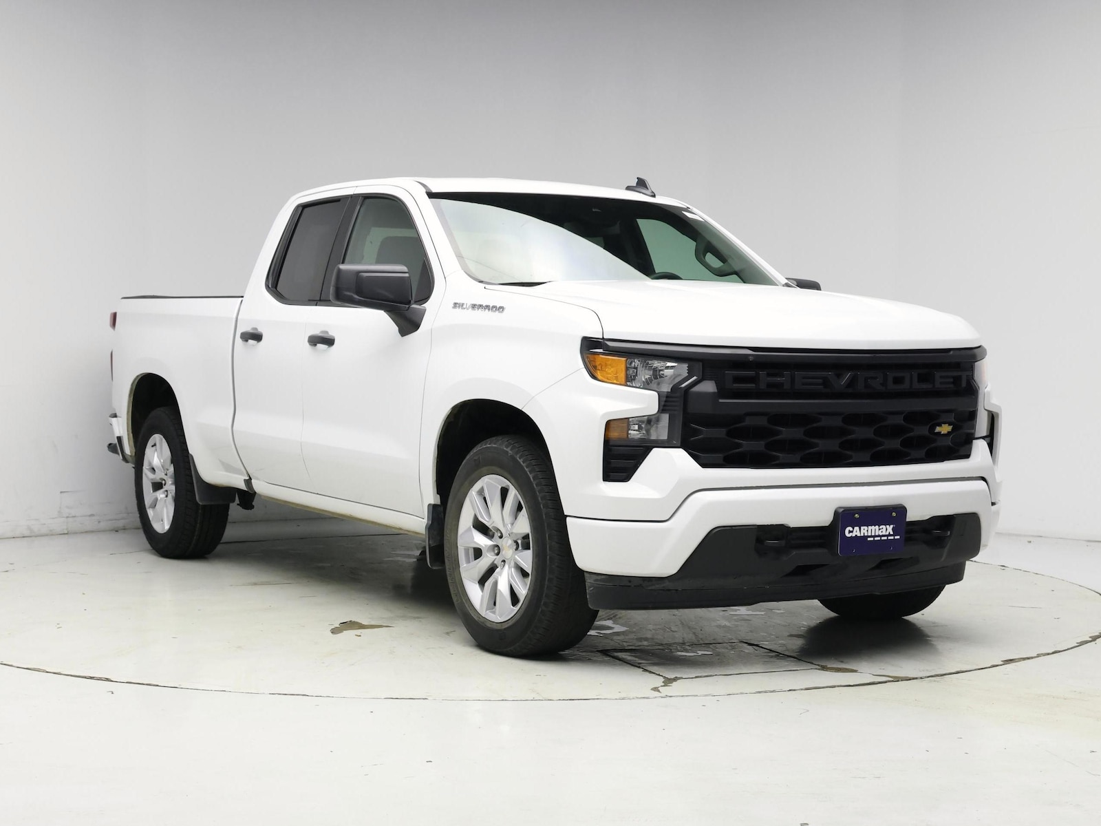 2024 Chevrolet Silverado 1500 Custom - Photo 2