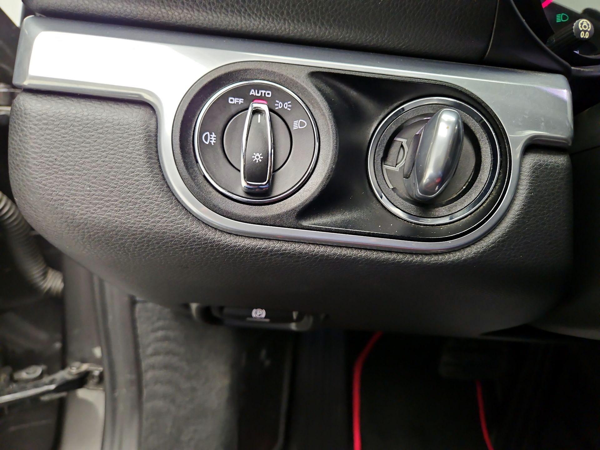 Thumbnail: 2017 Porsche 718 Boxster - 13