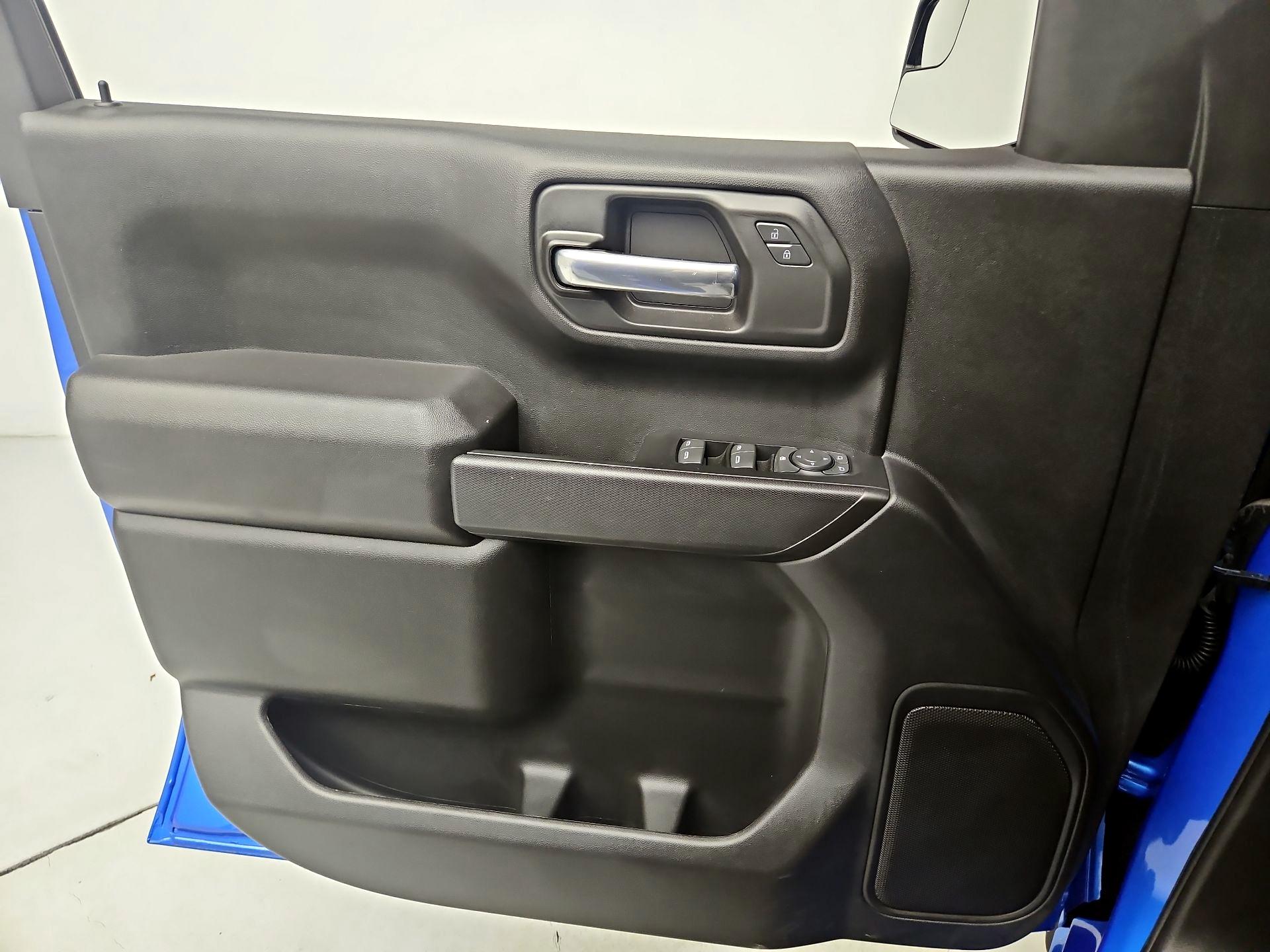 Thumbnail: 2025 Chevrolet Silverado 1500 - 12