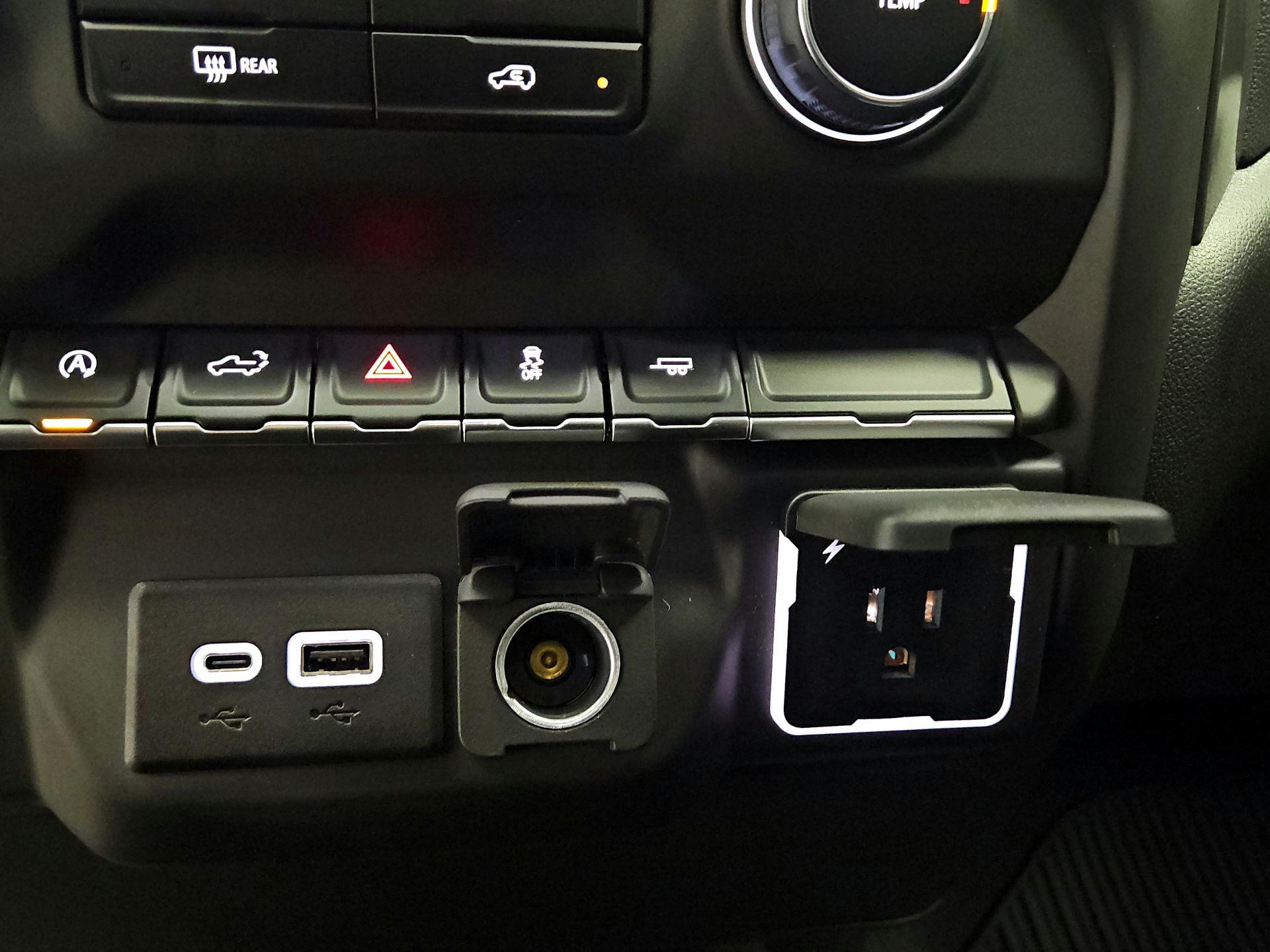 Thumbnail: 2025 Chevrolet Silverado 1500 - 18