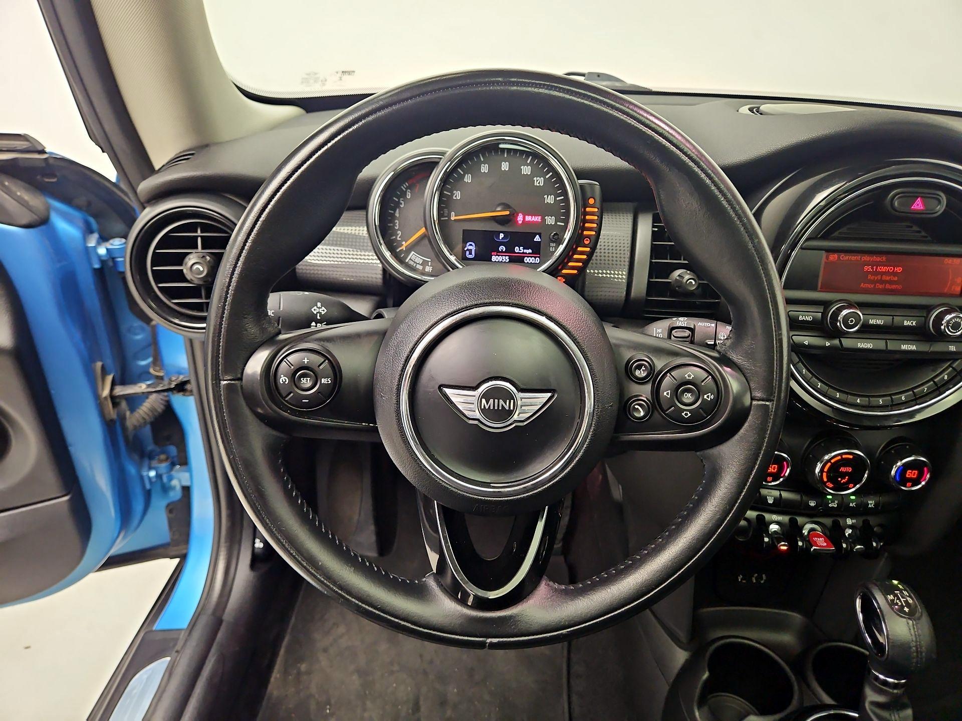Thumbnail: 2015 MINI Cooper Hardtop - 10