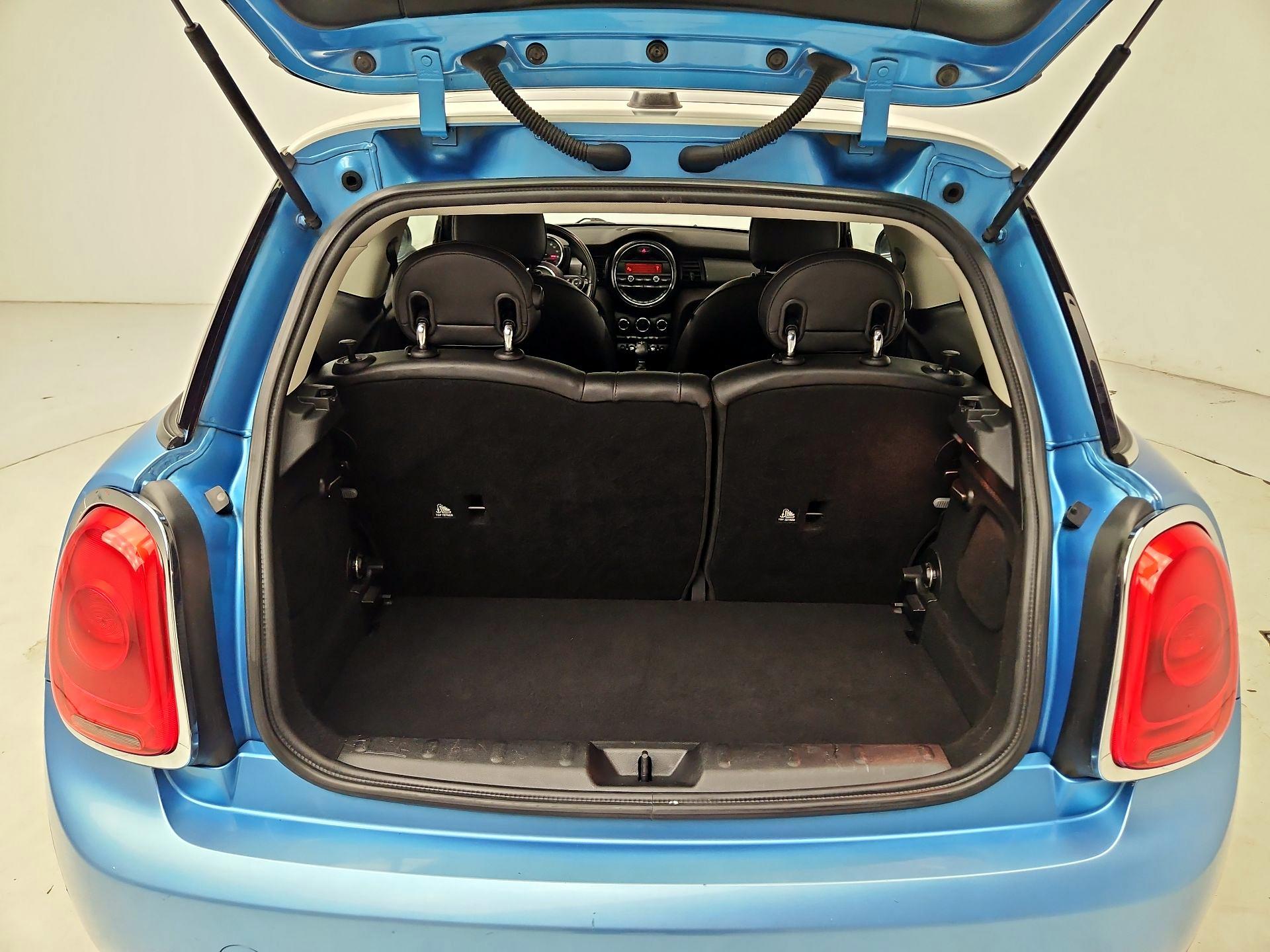 Thumbnail: 2015 MINI Cooper Hardtop - 20