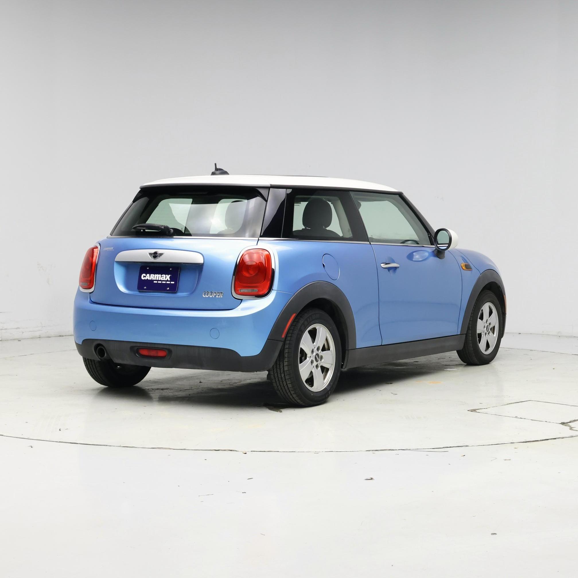 Thumbnail: 2015 MINI Cooper Hardtop - 8