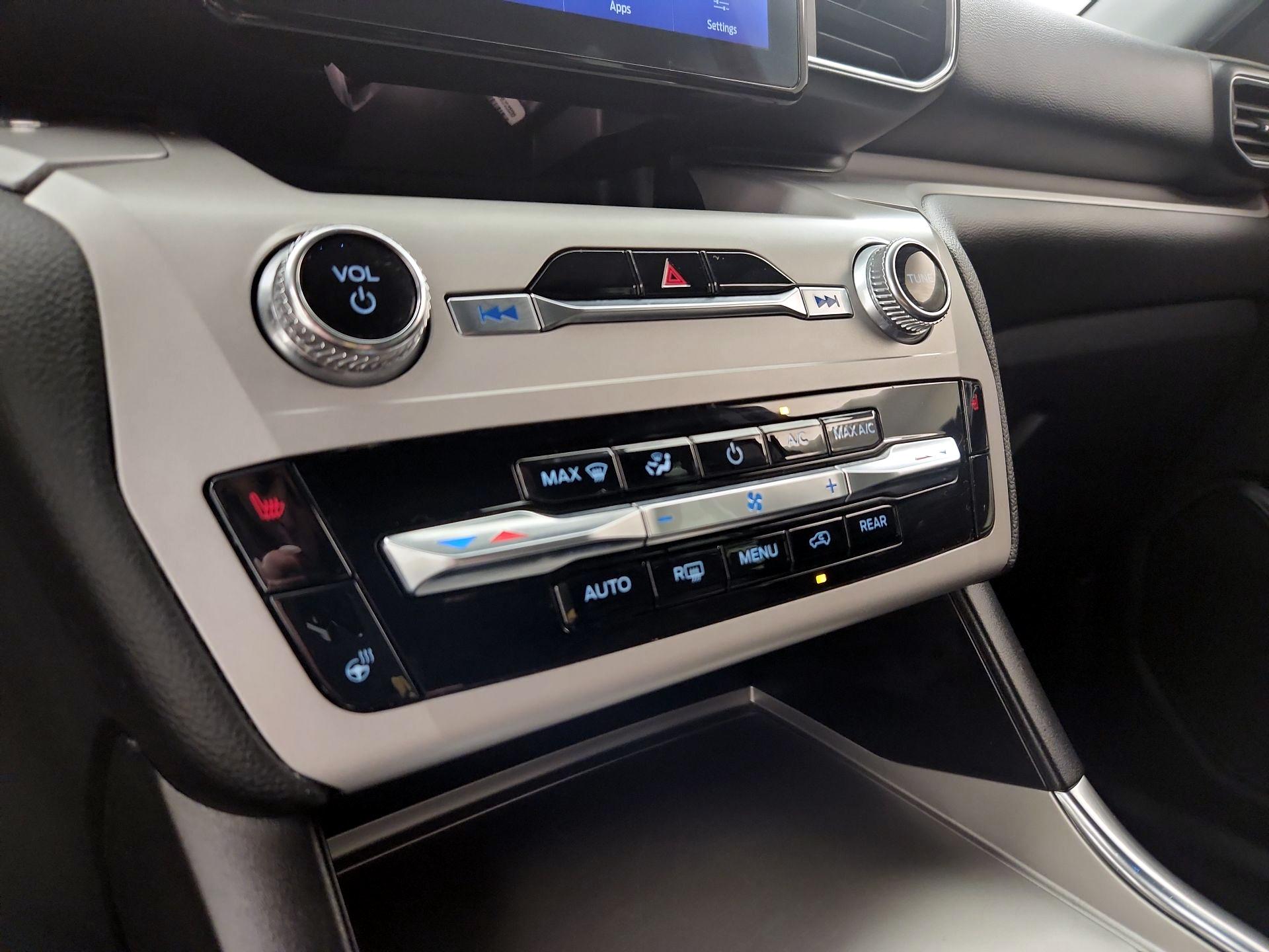 Thumbnail: 2023 Ford Explorer - 16