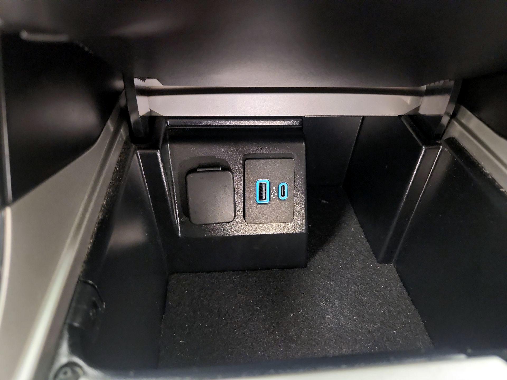 Thumbnail: 2023 Ford Explorer - 18