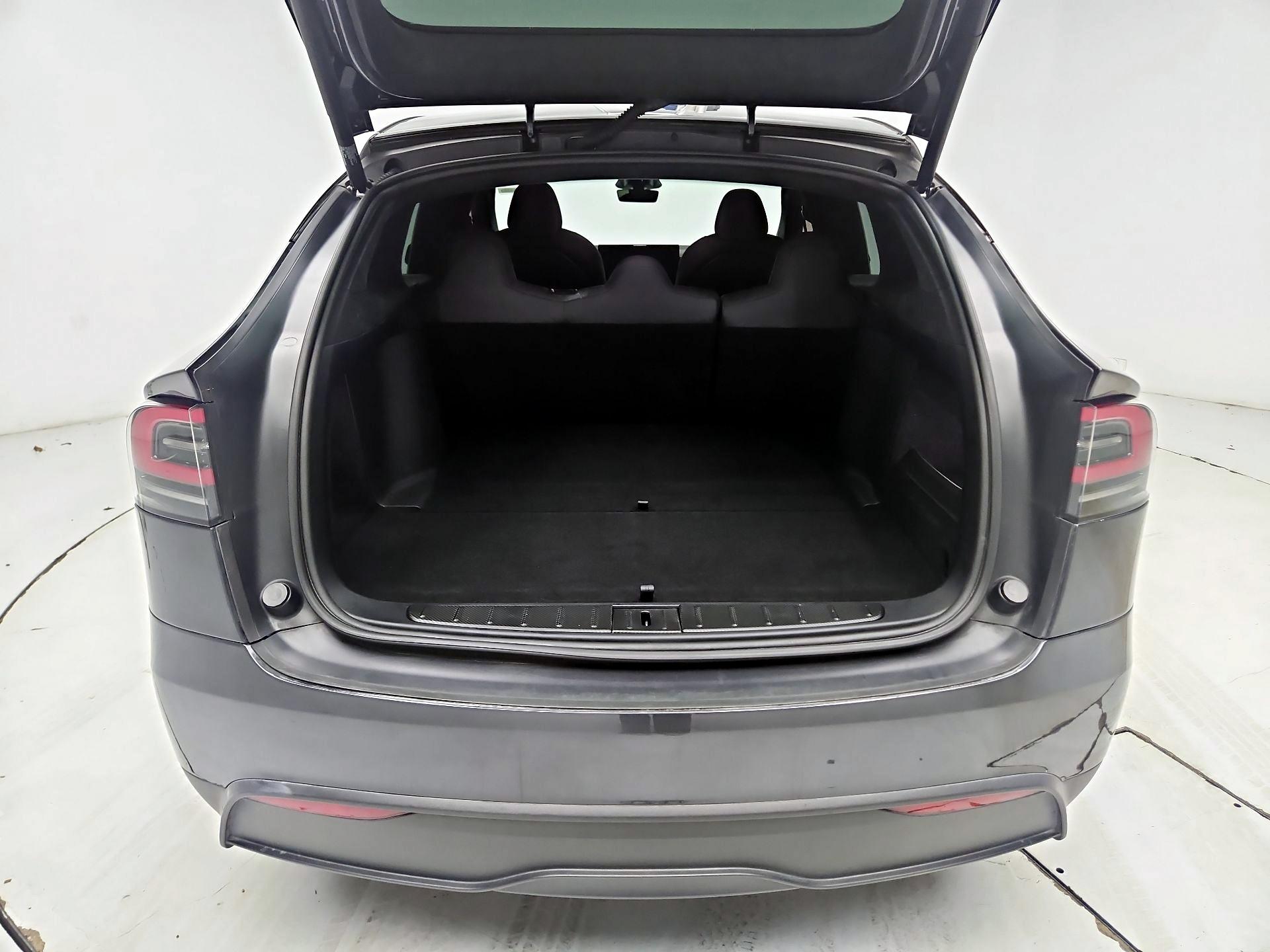 Thumbnail: 2024 Tesla Model X - 19