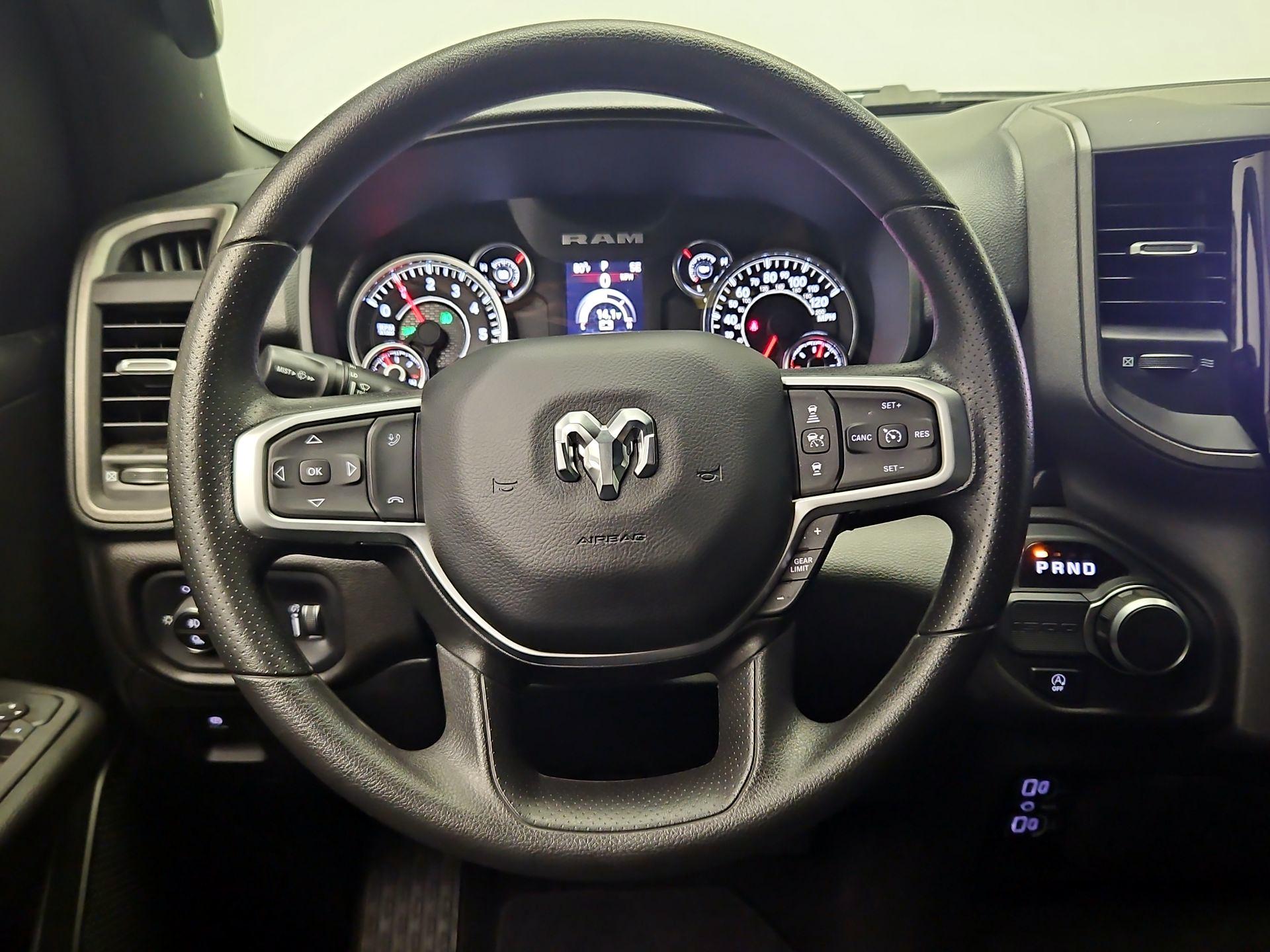 Thumbnail: 2025 RAM 1500 - 10