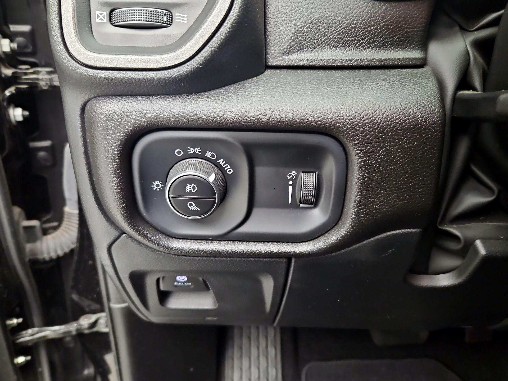 Thumbnail: 2025 RAM 1500 - 13