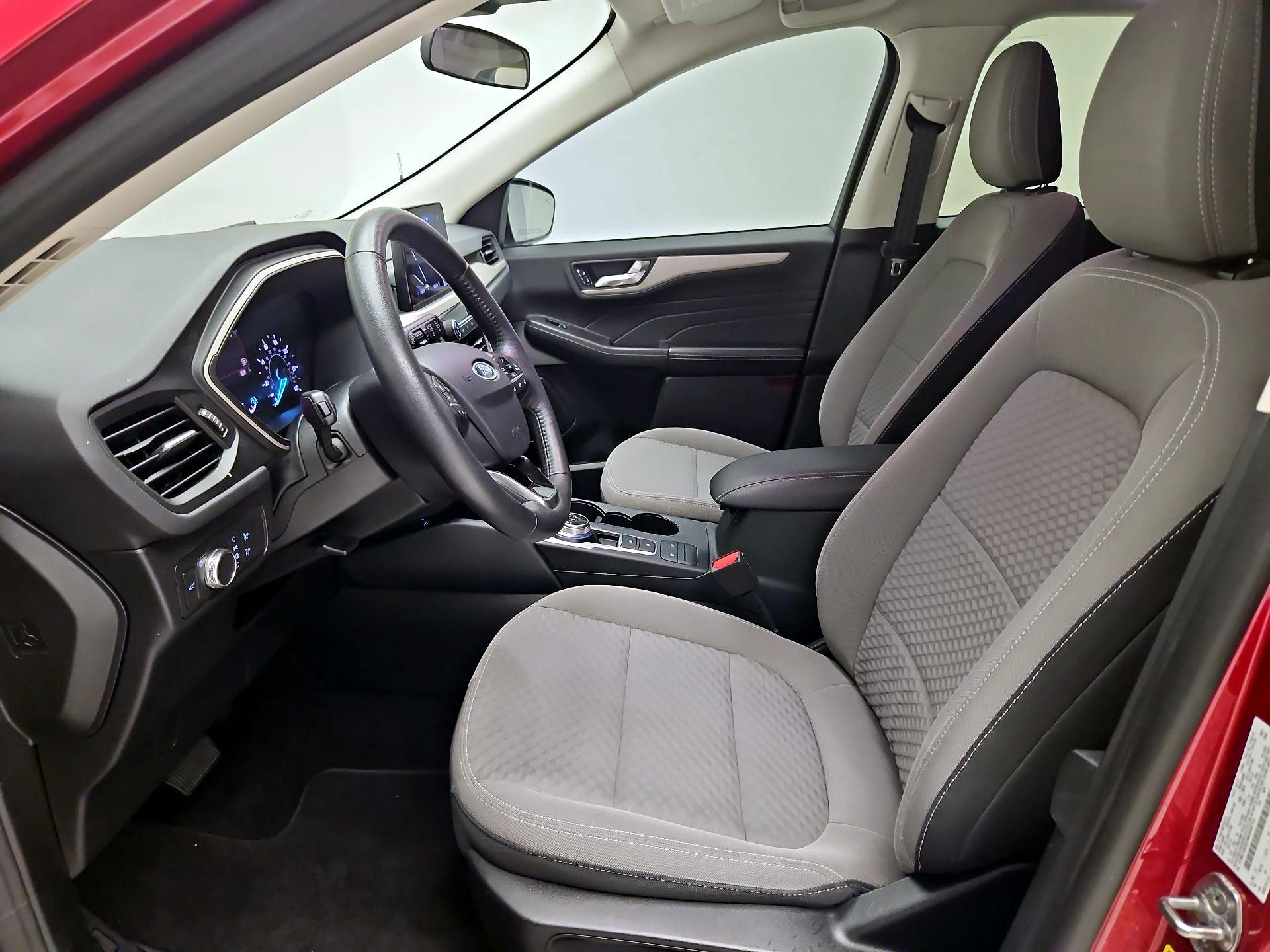 Thumbnail: 2021 Ford Escape - 11