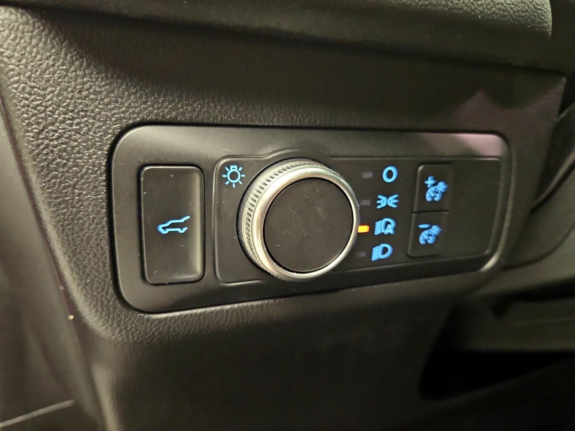 Thumbnail: 2021 Ford Escape - 13