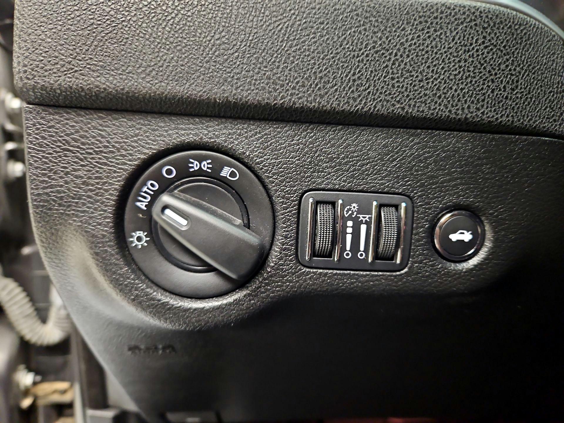 Thumbnail: 2022 Dodge Charger - 13