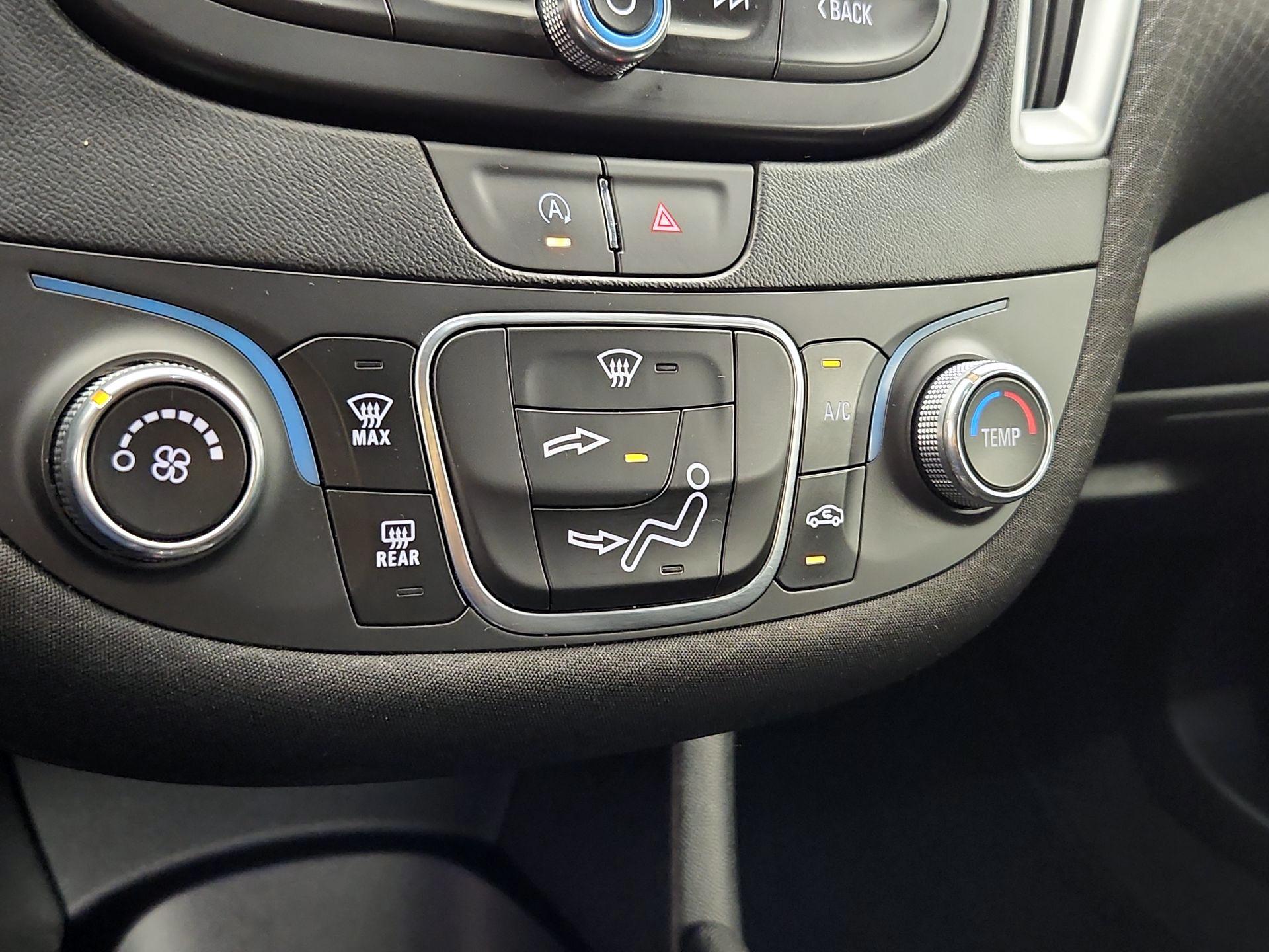 Thumbnail: 2024 Chevrolet Malibu - 16