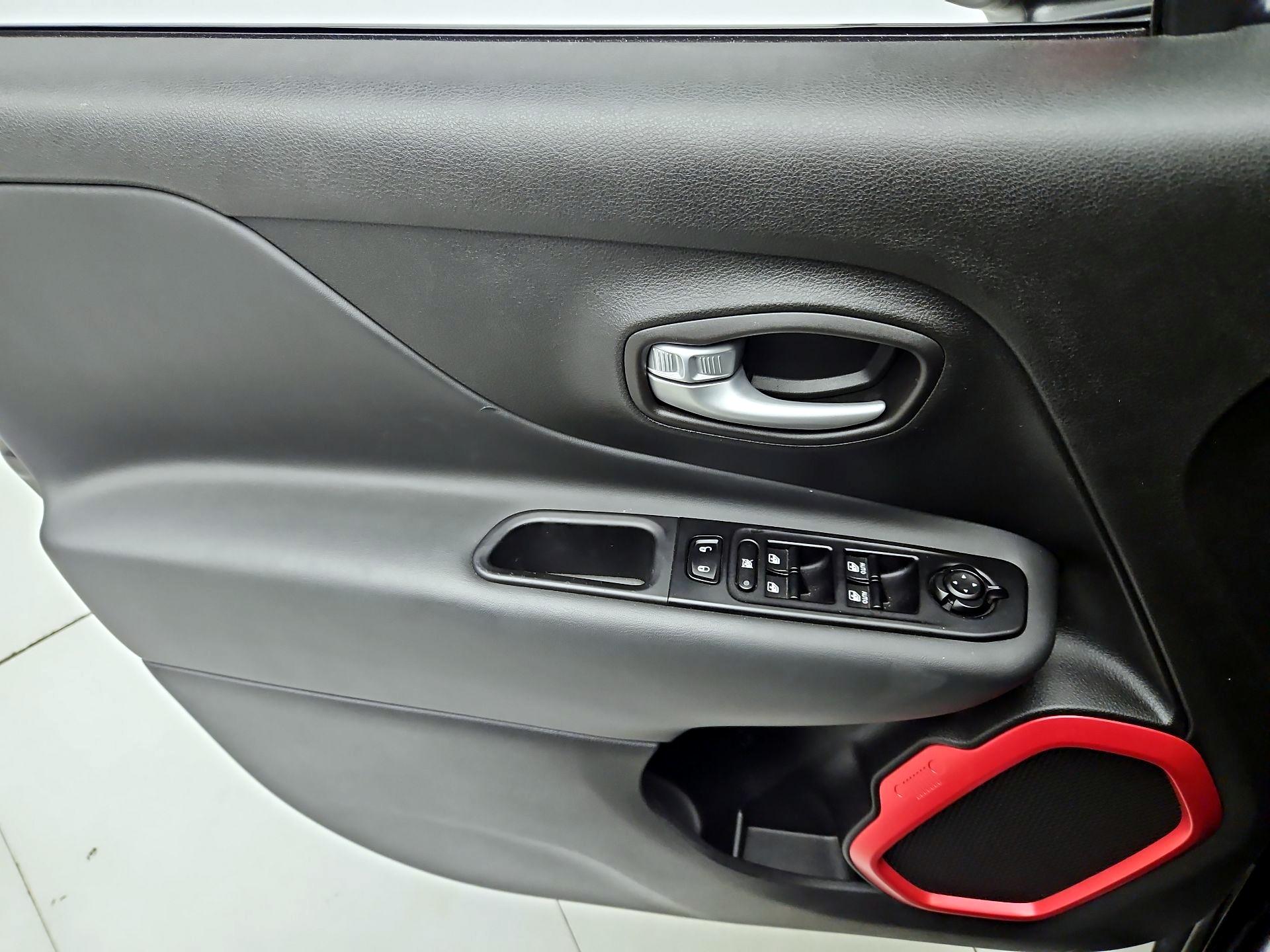 Thumbnail: 2023 Jeep Renegade - 12