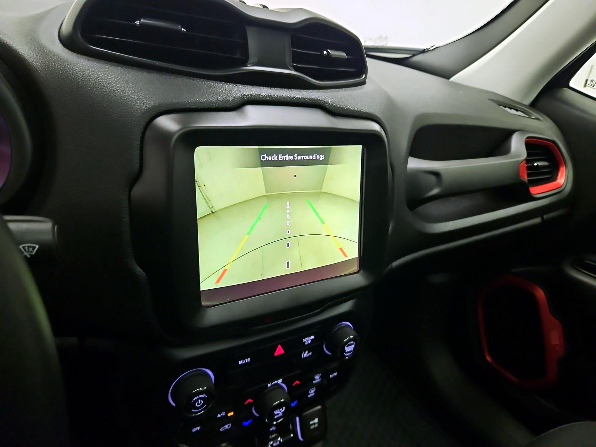 Thumbnail: 2023 Jeep Renegade - 15