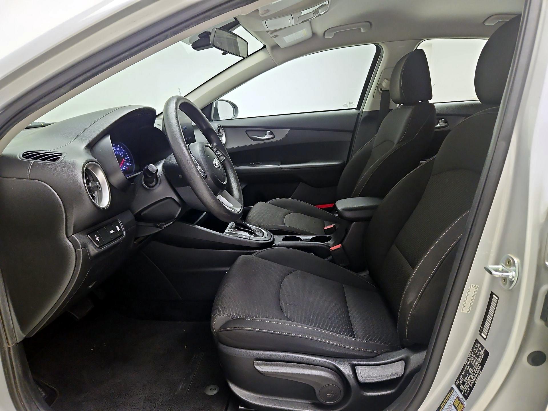 Thumbnail: 2021 Kia Forte - 11