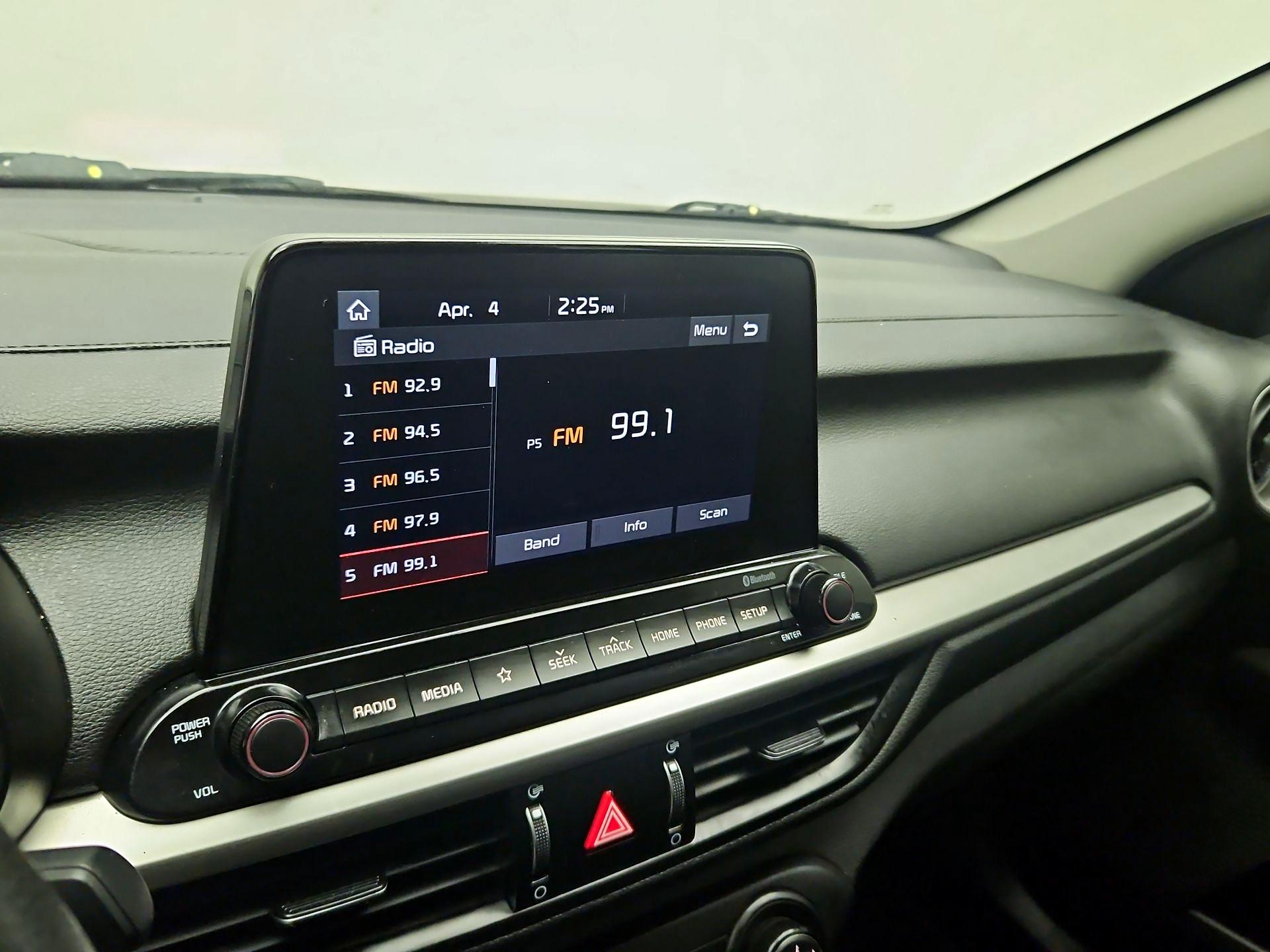 Thumbnail: 2021 Kia Forte - 15