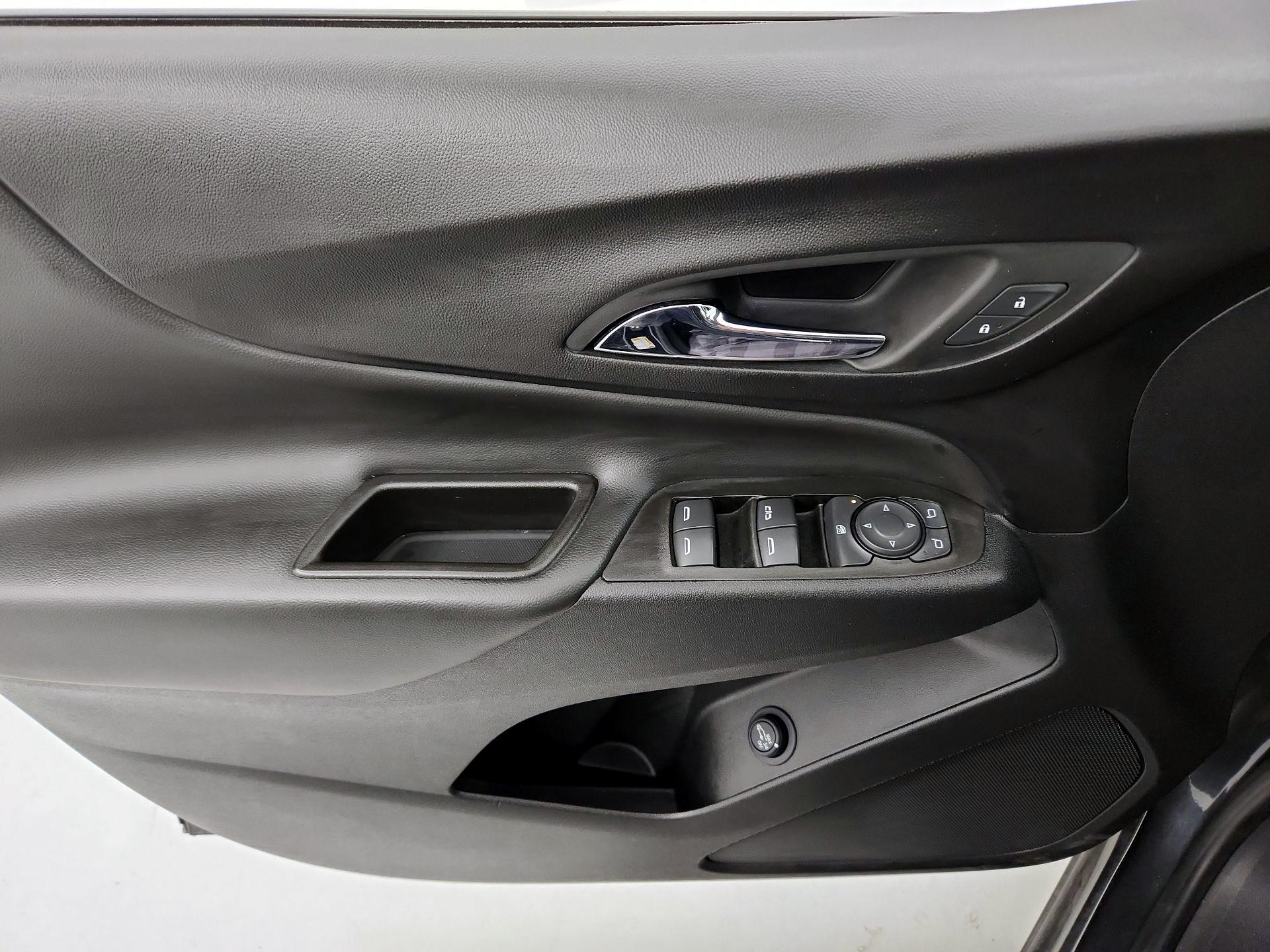 Thumbnail: 2022 Chevrolet Equinox - 12