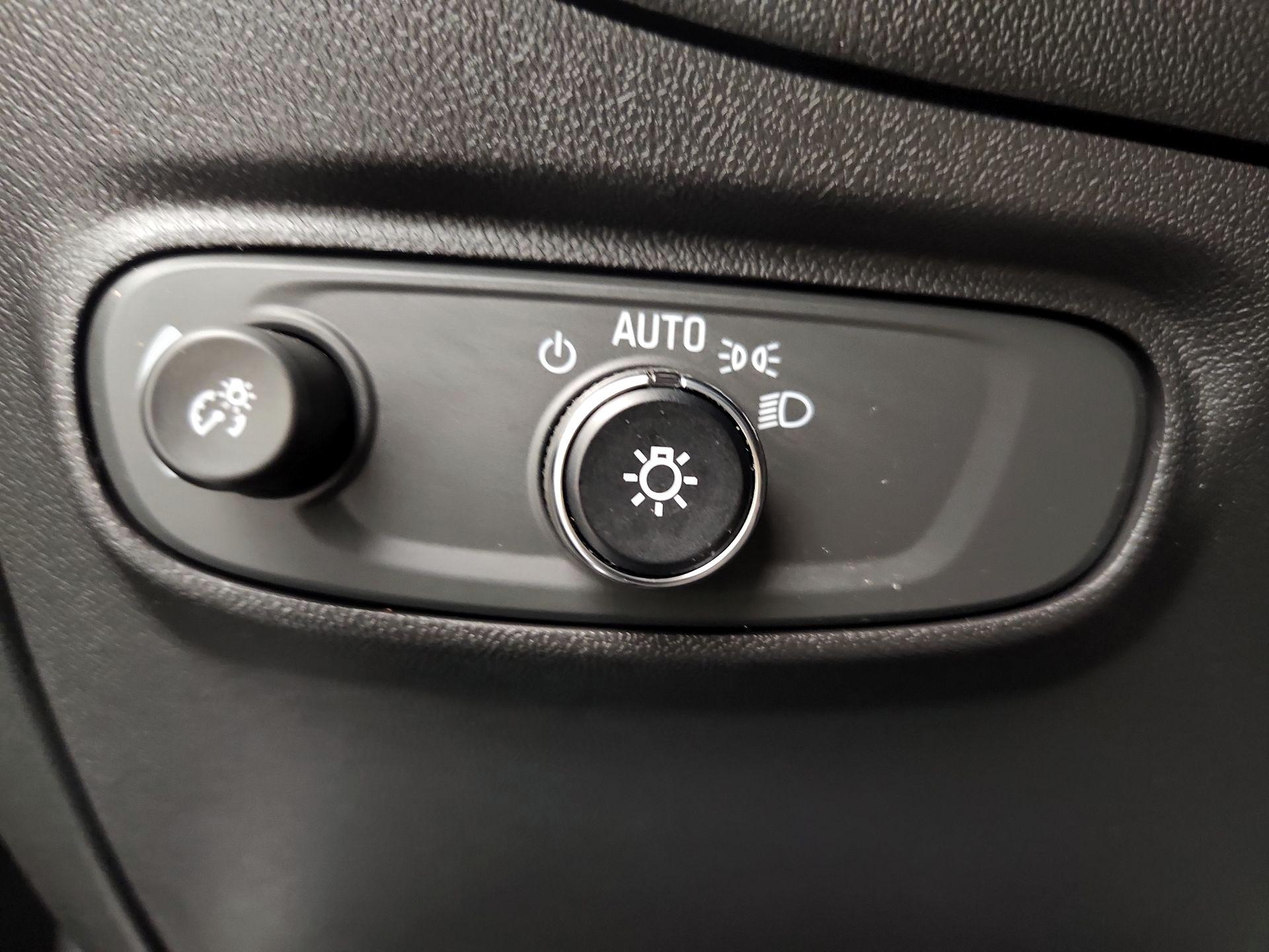 Thumbnail: 2022 Chevrolet Equinox - 13