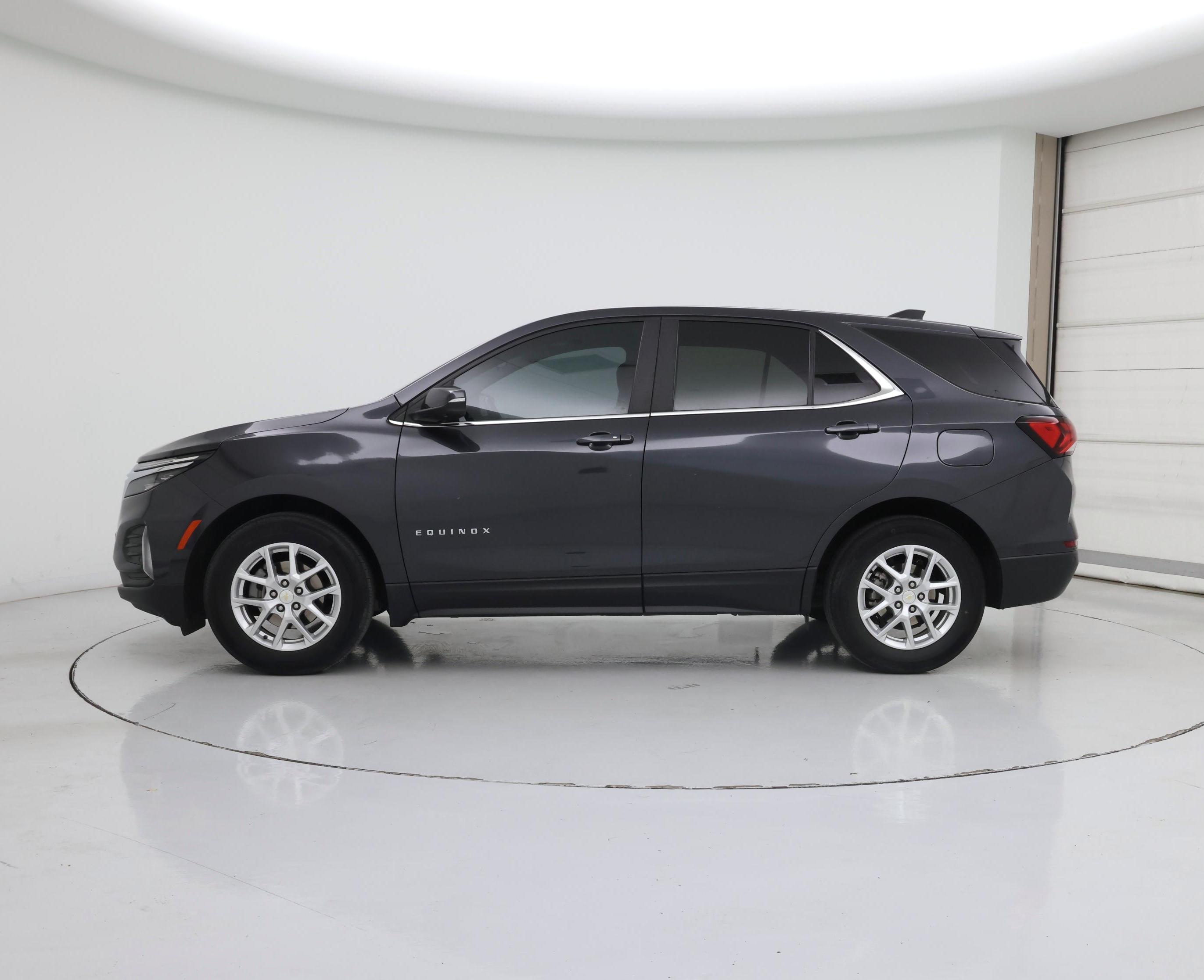 Thumbnail: 2022 Chevrolet Equinox - 3